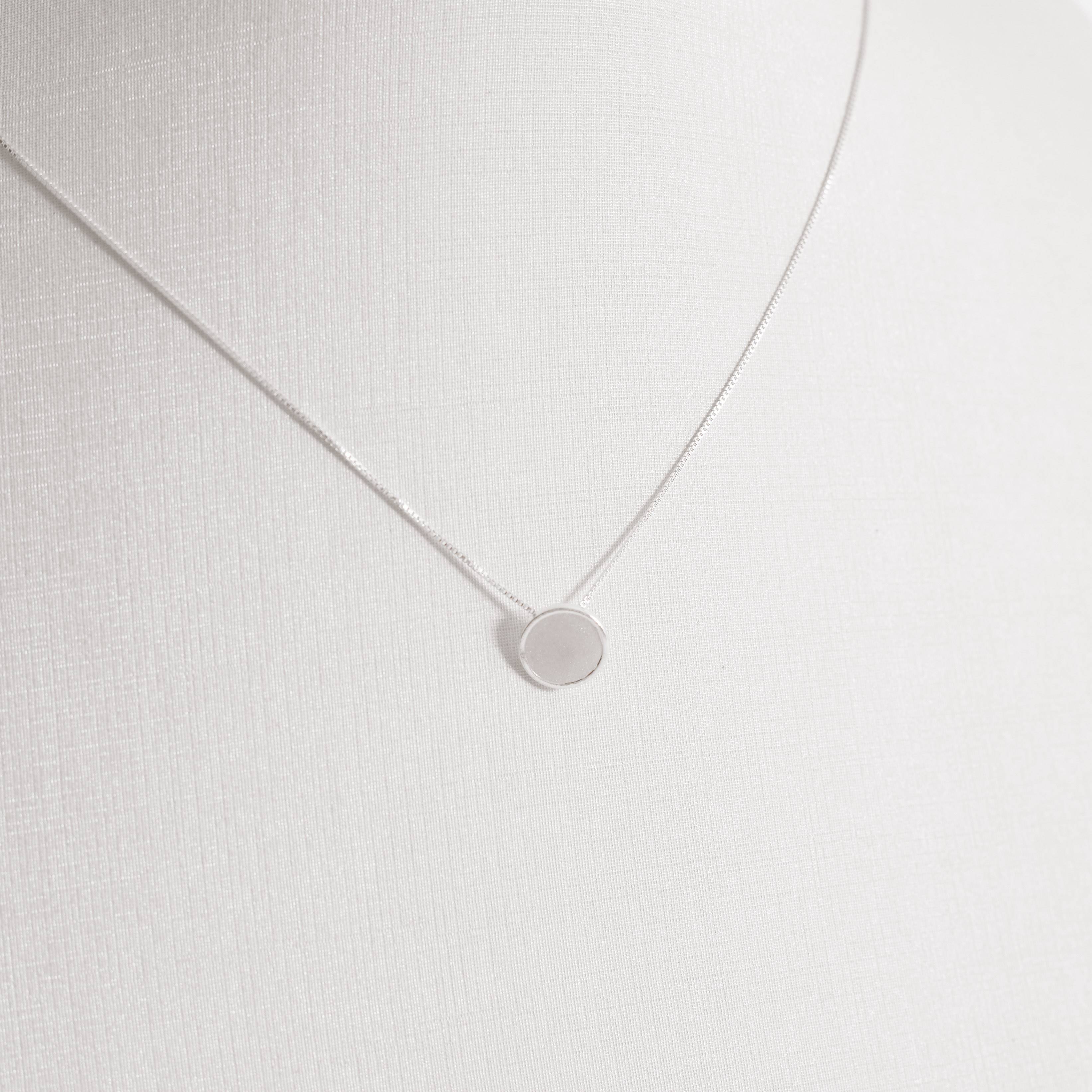 Imagem Secundária Conjunto brinco e colar círculo perolado resina 10mm 45cm