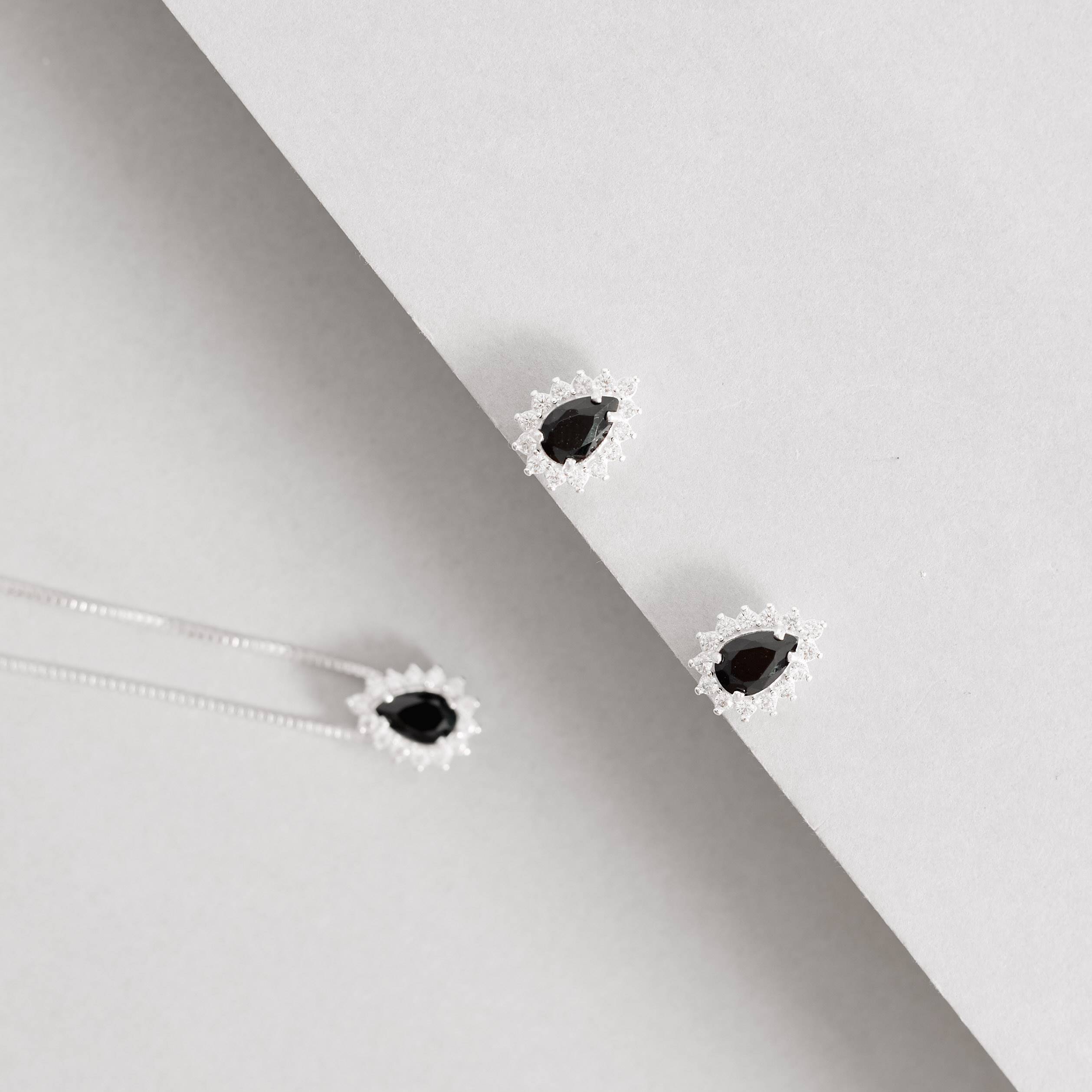 Imagem Conjunto brinco e colar zircônia gota ônix com cravejado 10mm 45cm