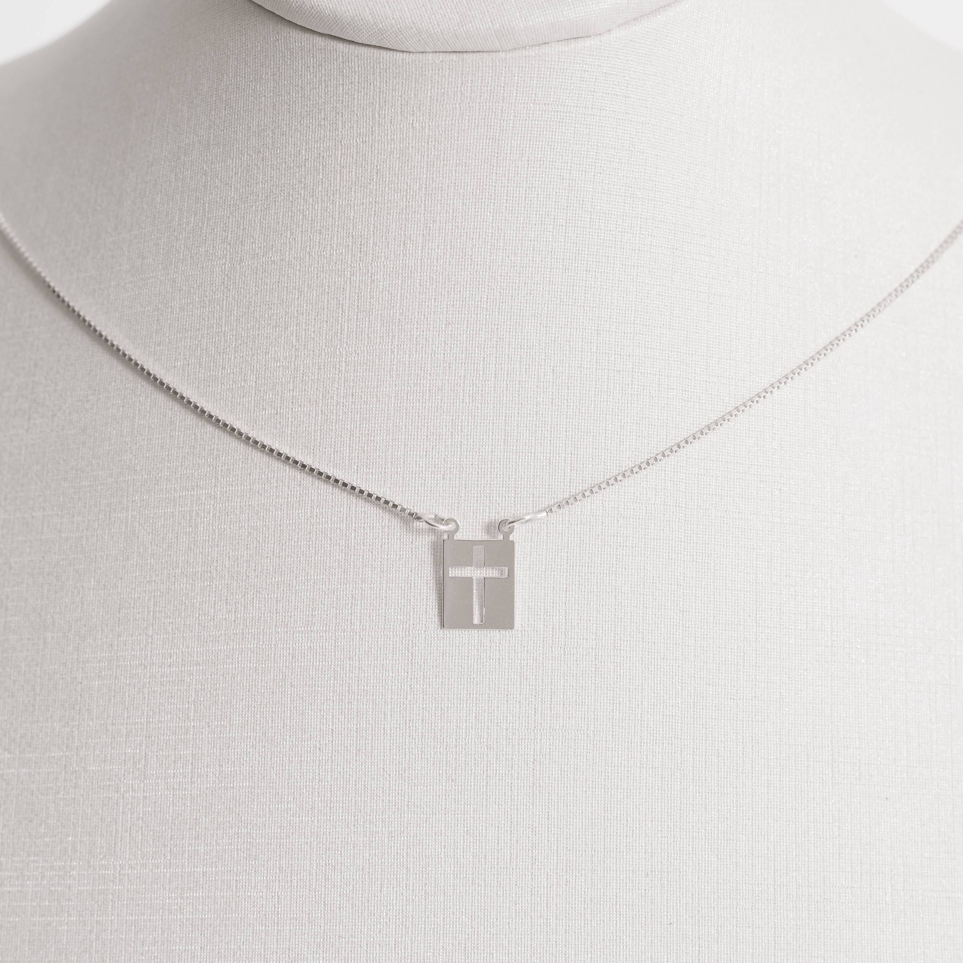 Imagem Secundária Escapulário placa cruz vazada e zircônia ônix v15 60cm