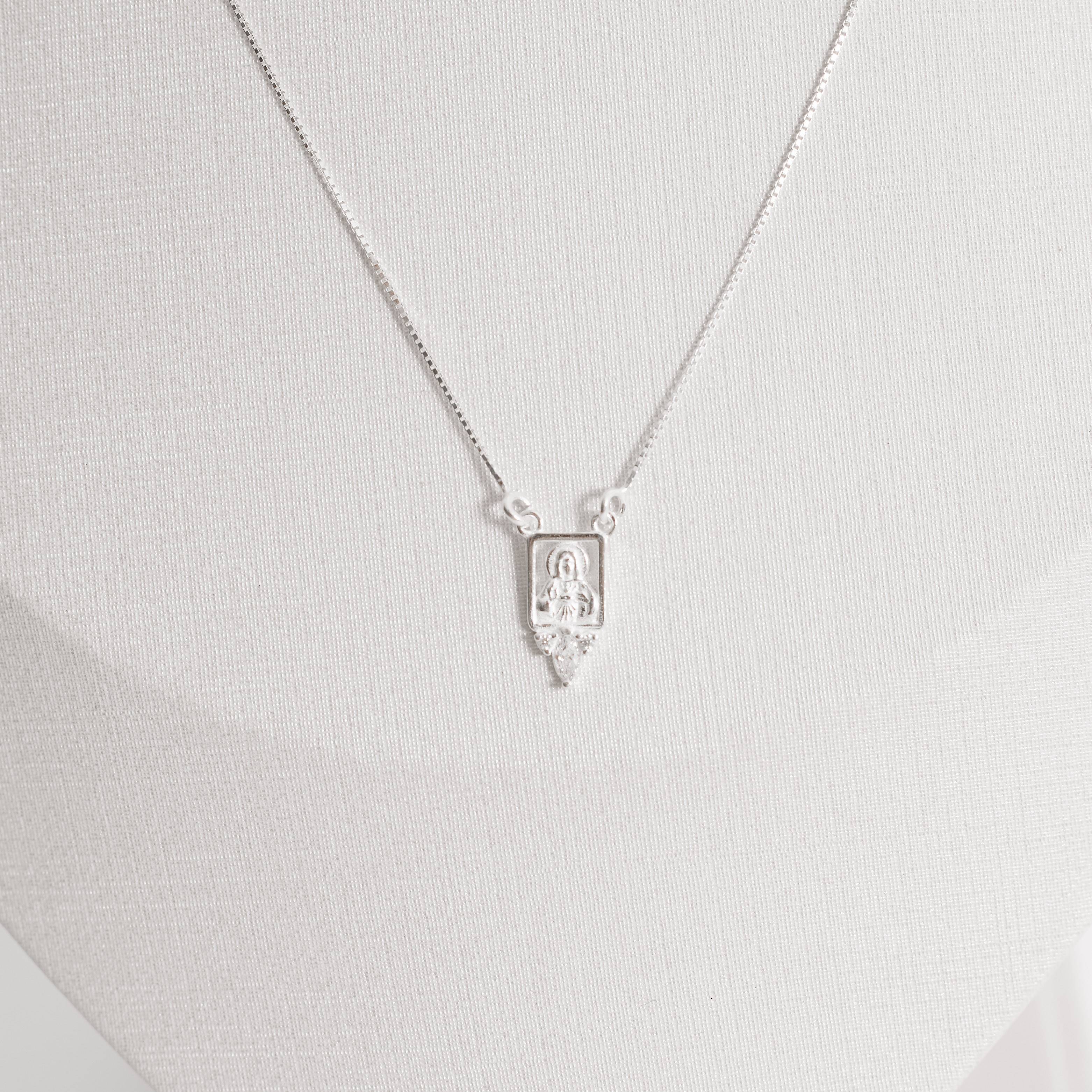 Imagem Secundária Escapulário medalhas Sagrado Coração detalhe cravejado v12 60cm