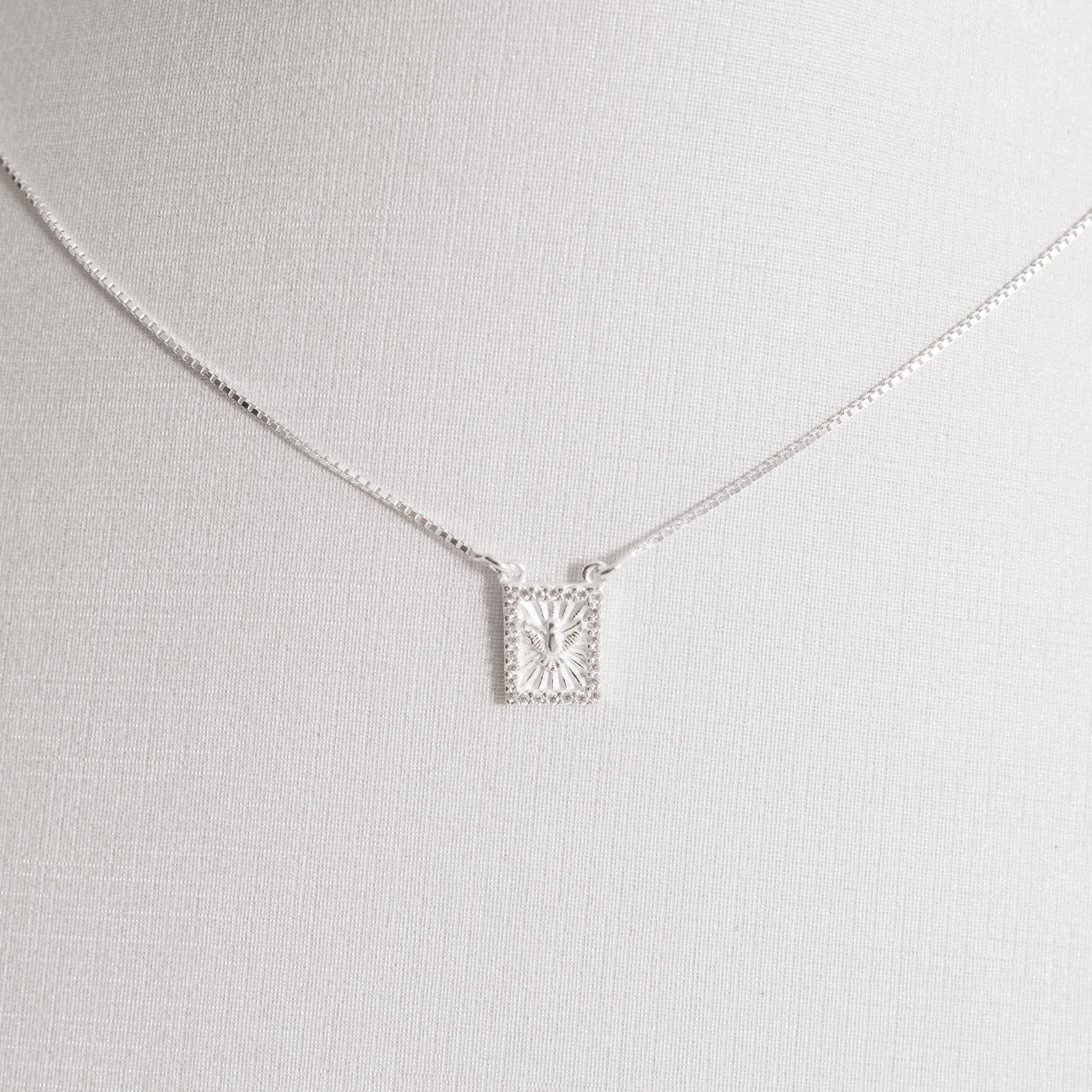 Imagem Secundária Escapulário medalhas cruz e Espírito Santo cravejados v15 60cm