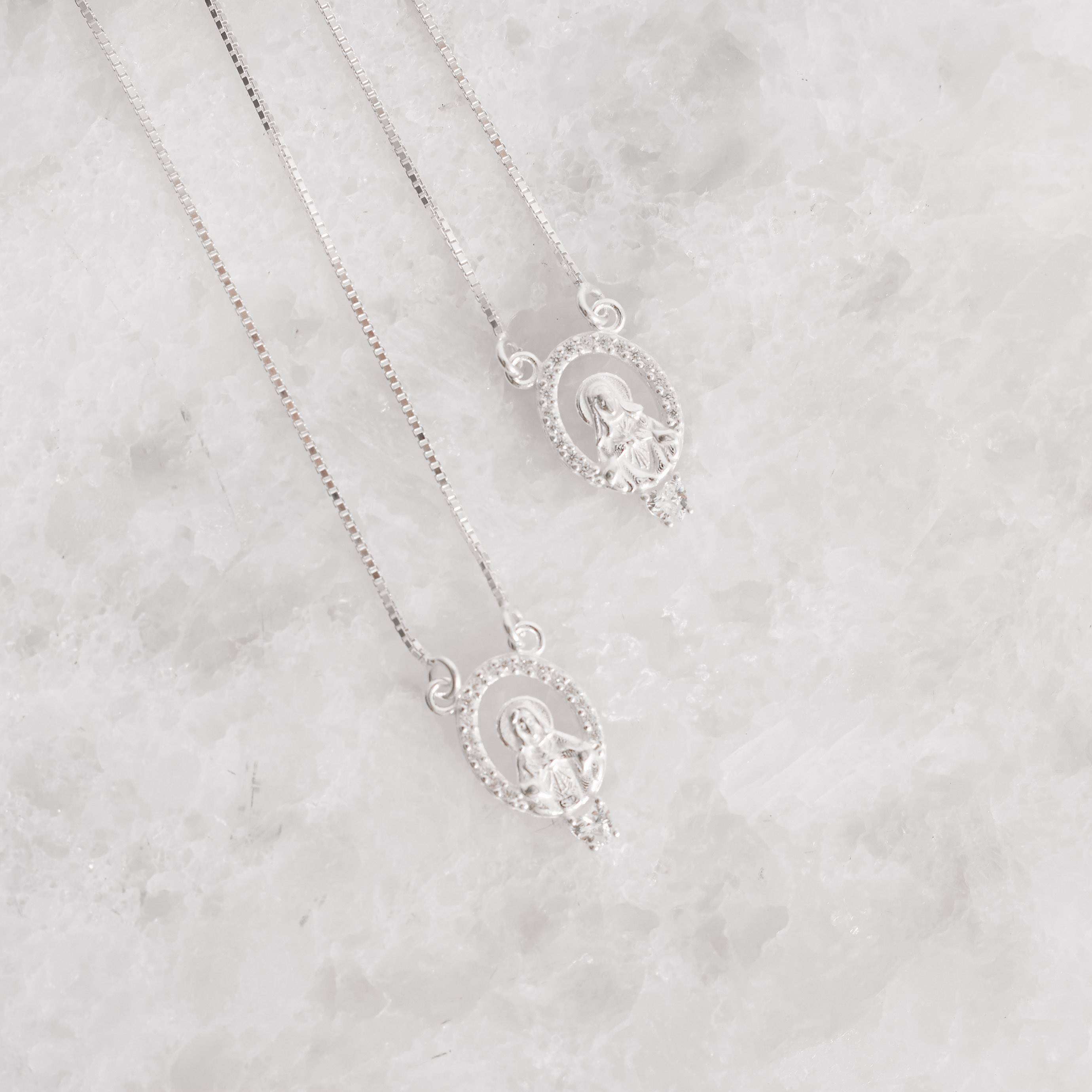 Imagem Escapulário Sagrado Coração vazado cravejado detalhe zircônia coração v15 60cm