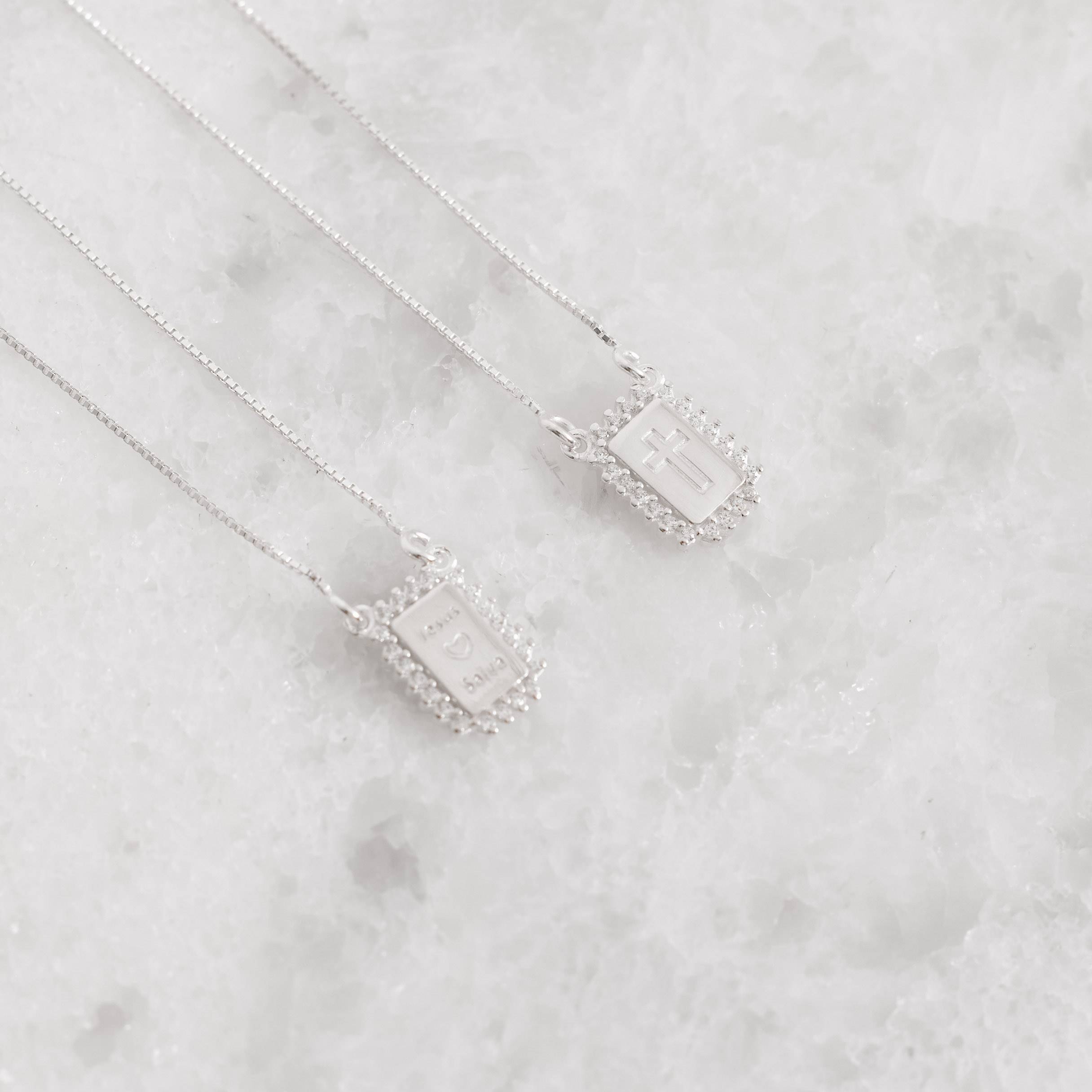 Imagem Escapulário medalhas cravejadas cruz e Jesus salva v12 60cm