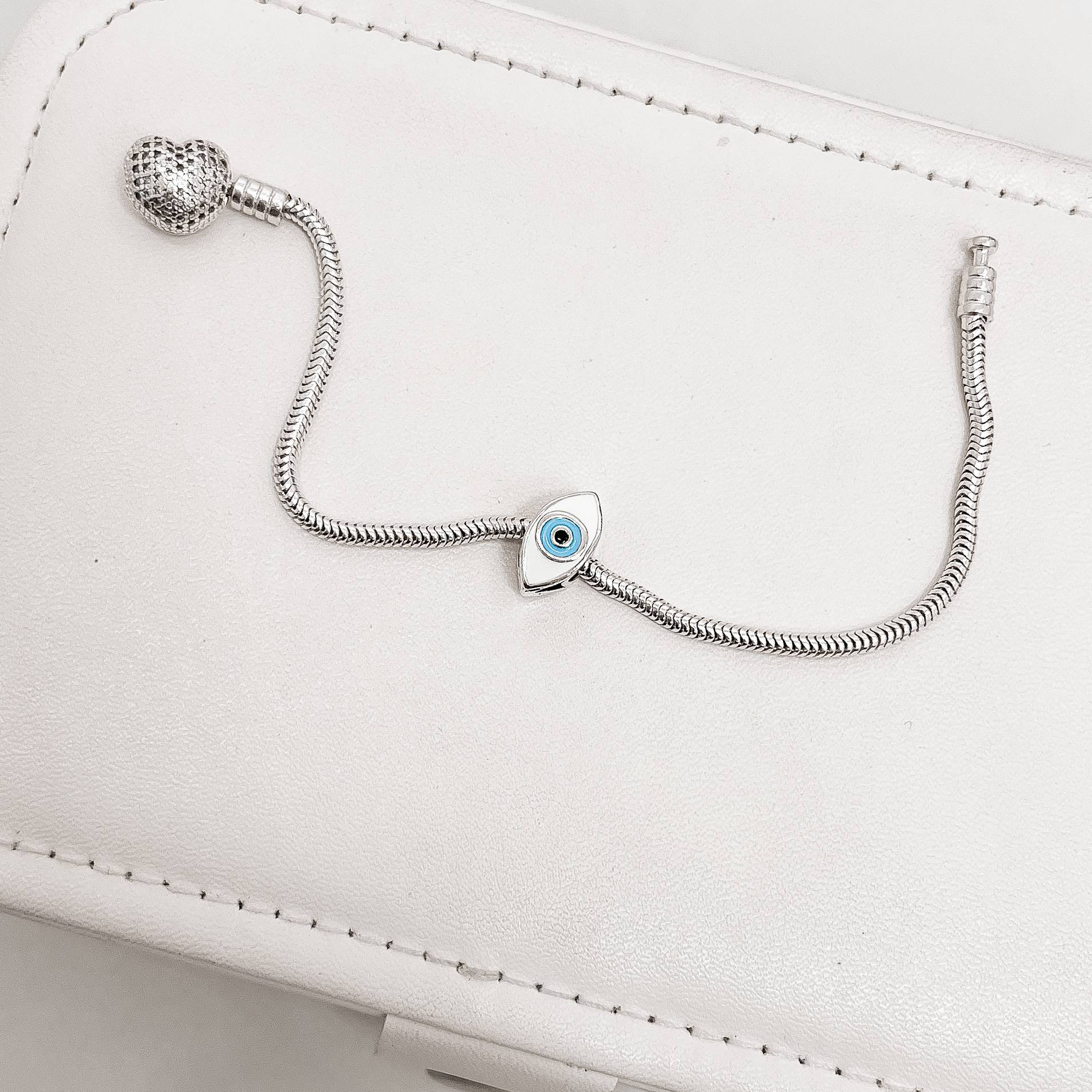 Imagem Berloque separador olho grego 13mm resina