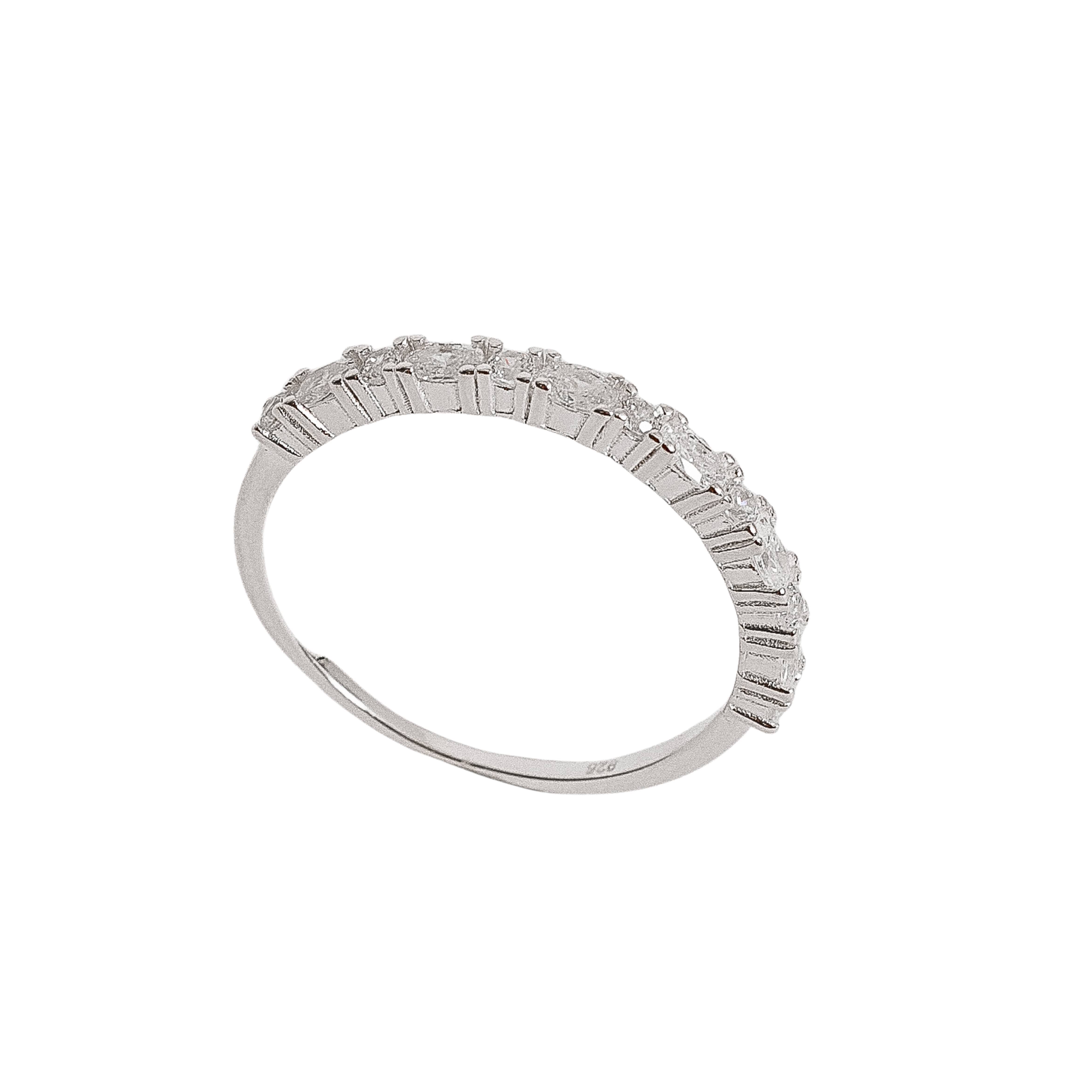 Anel meia aliança zircônias redonda e oval