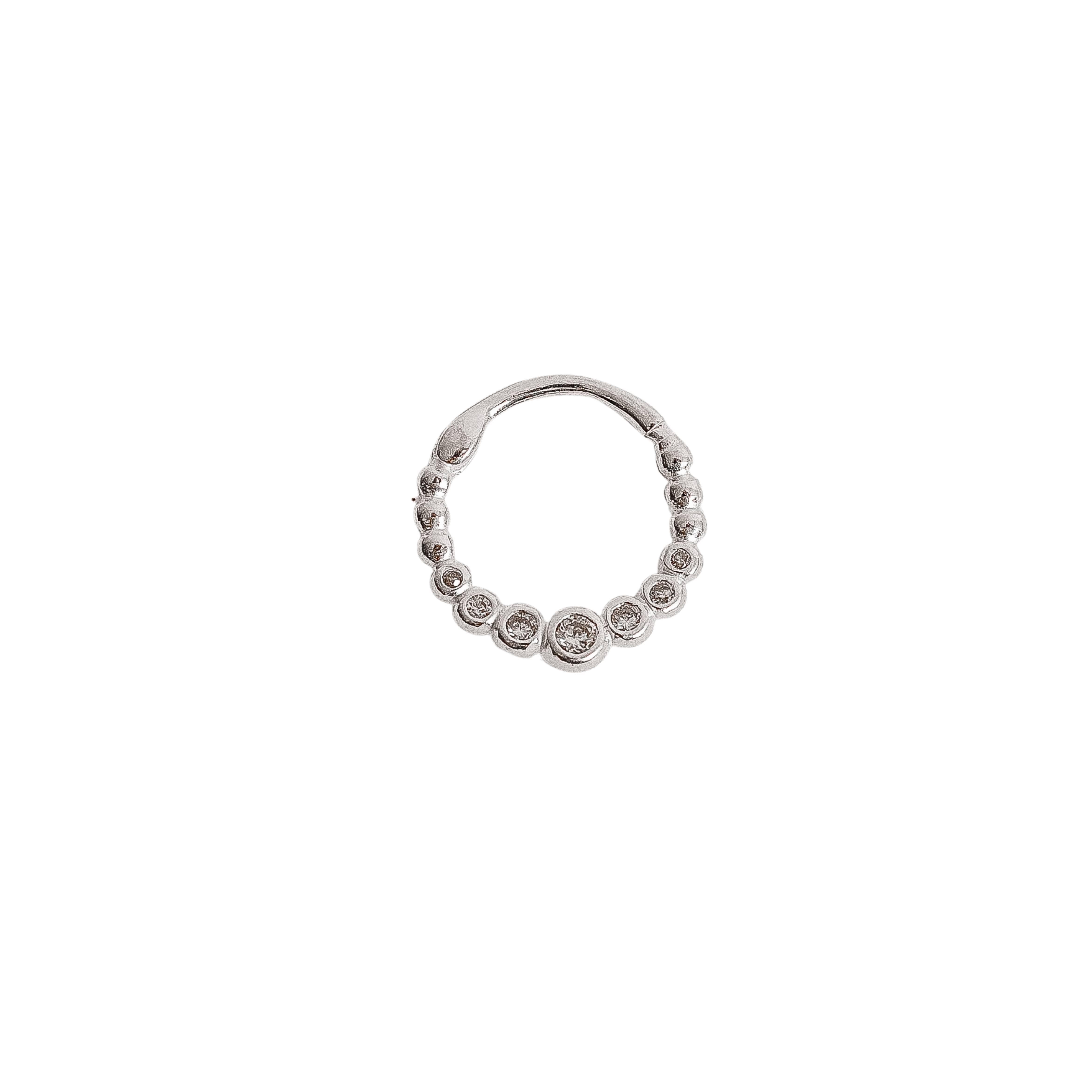 Imagem Piercing argola 12mm trava cravejada orelha direita