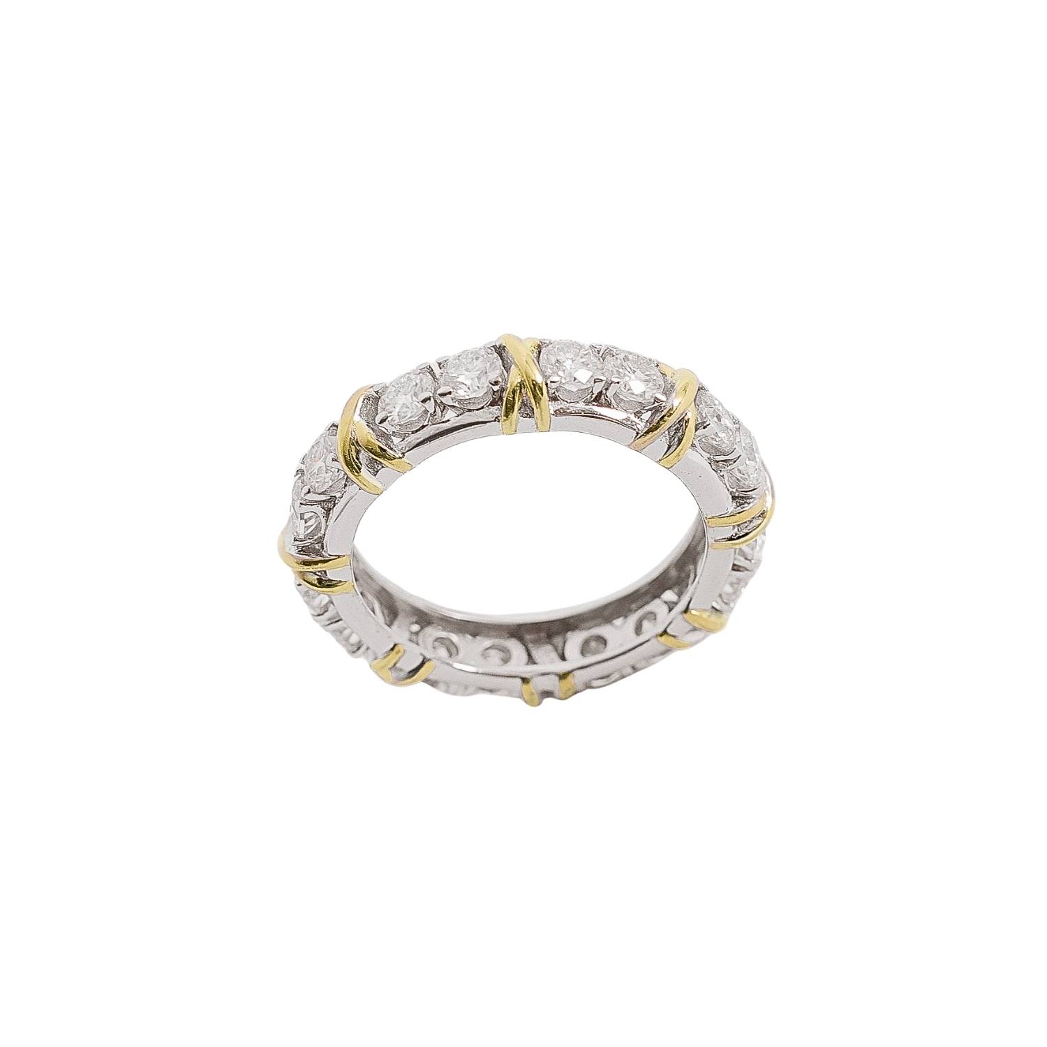 Imagem Anel aliança cravejada com moissanites 3mm ródio