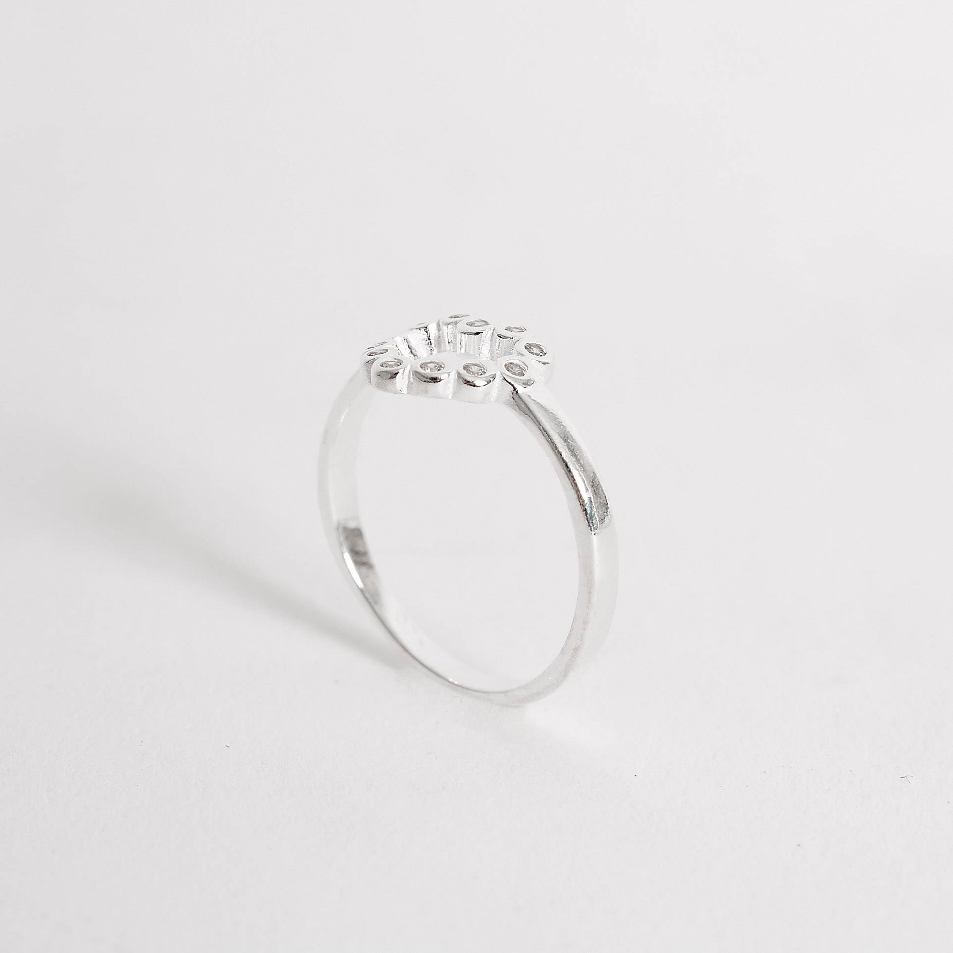 Imagem Secundária Anel coração vazado bolinhas cravejadas