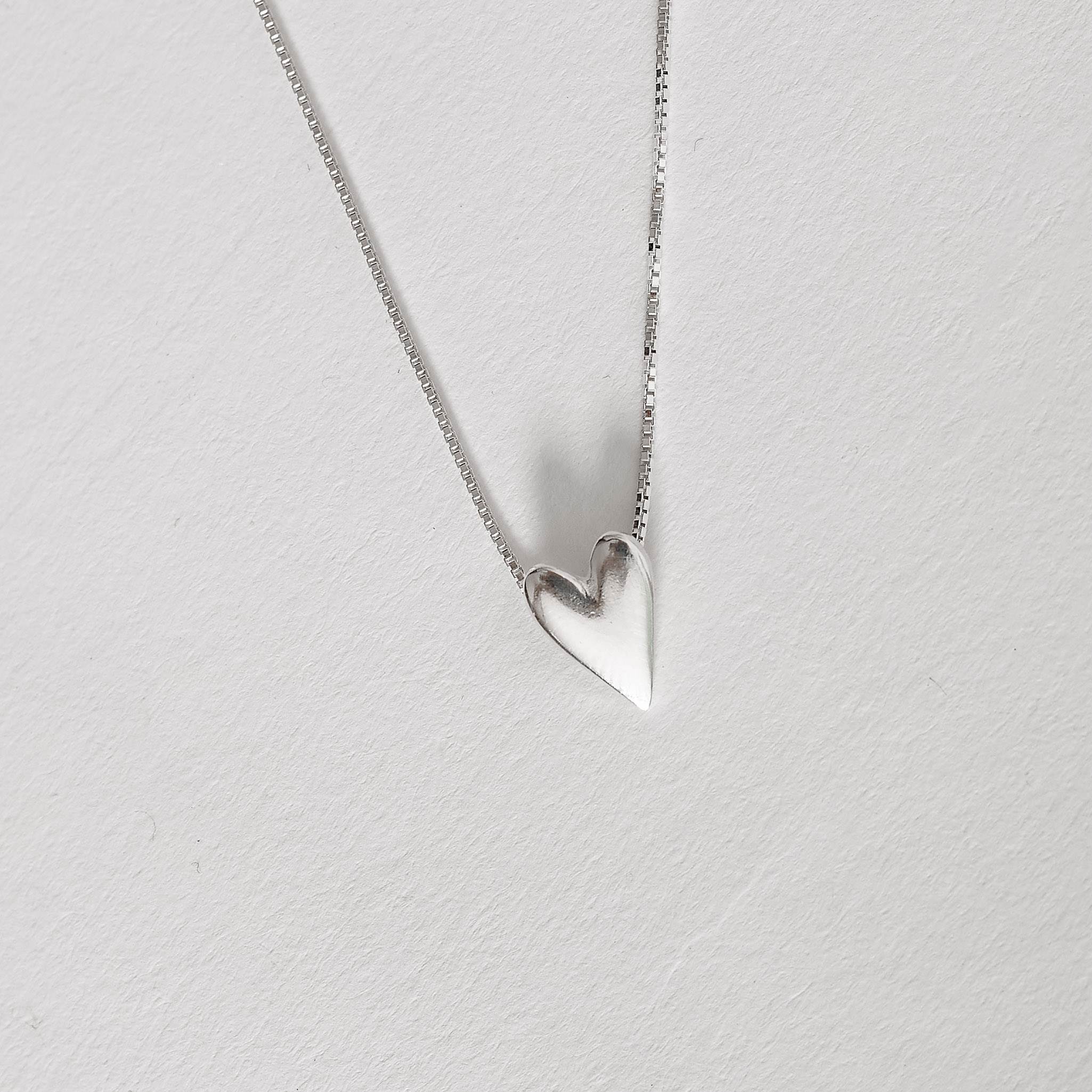 Imagem Secundária Colar coração alongado 10mm 45cm