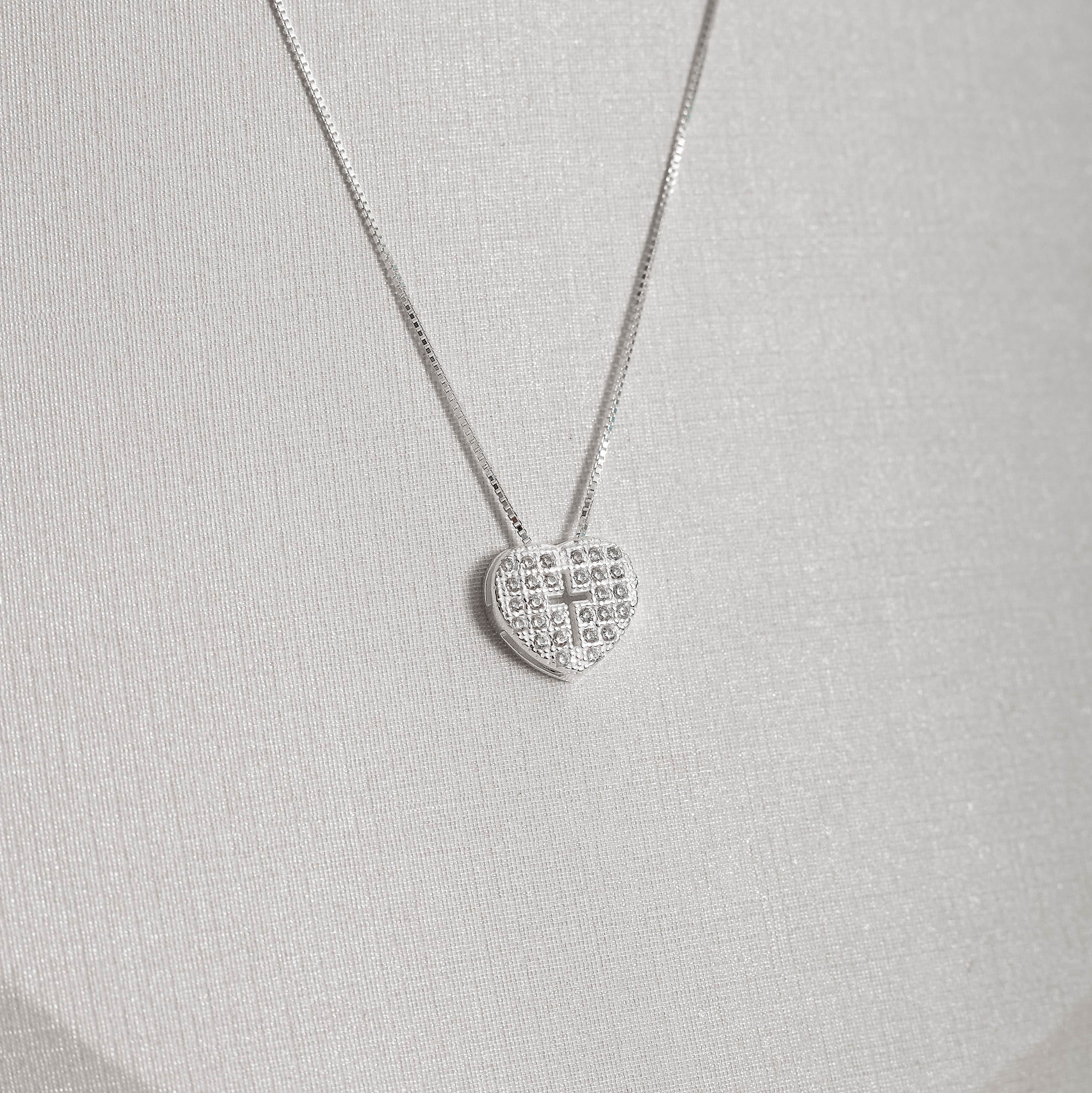 Imagem Colar coração cravejado com cruz 12mm 45cm