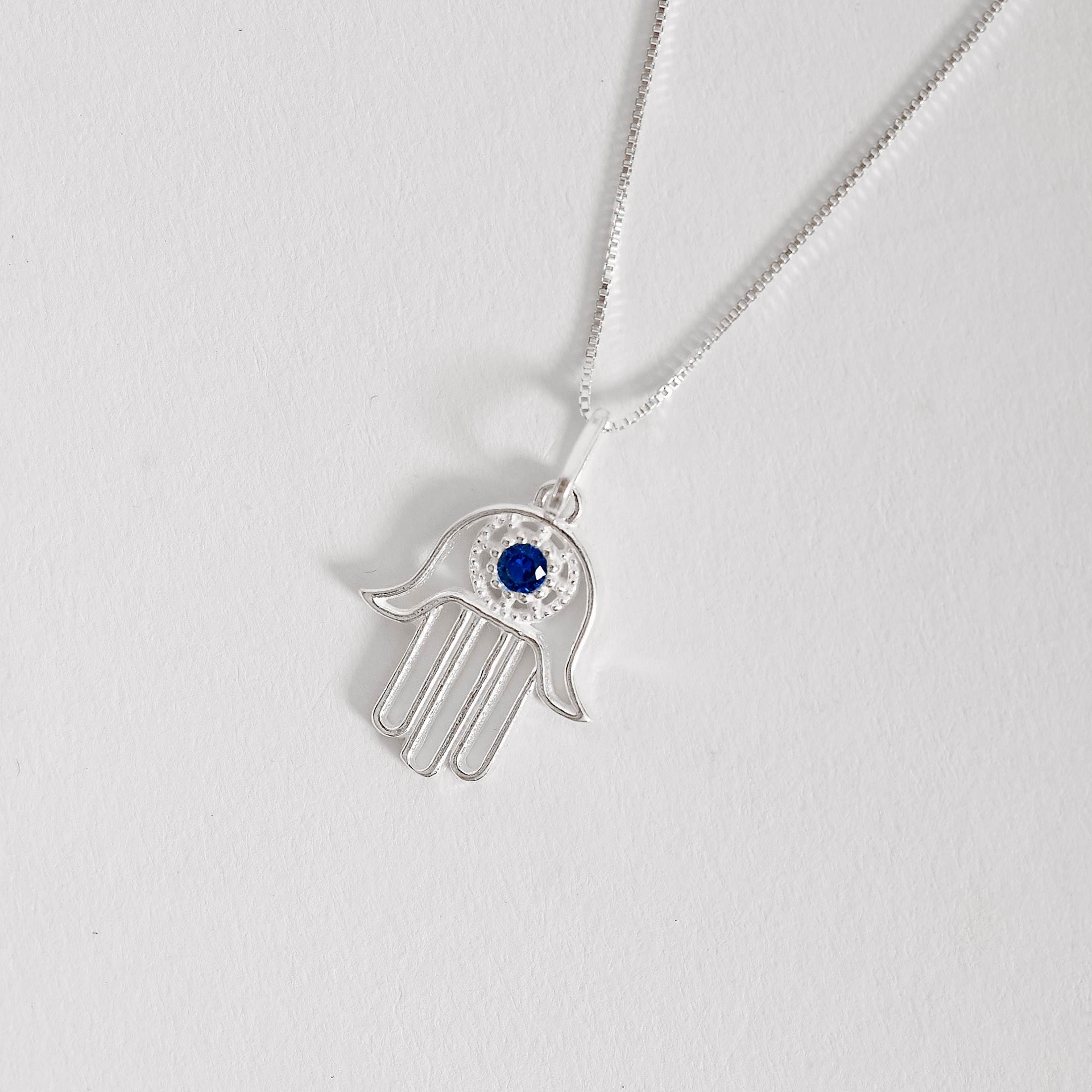 Imagem Colar pingente mão com zircônia 18mm 45cm