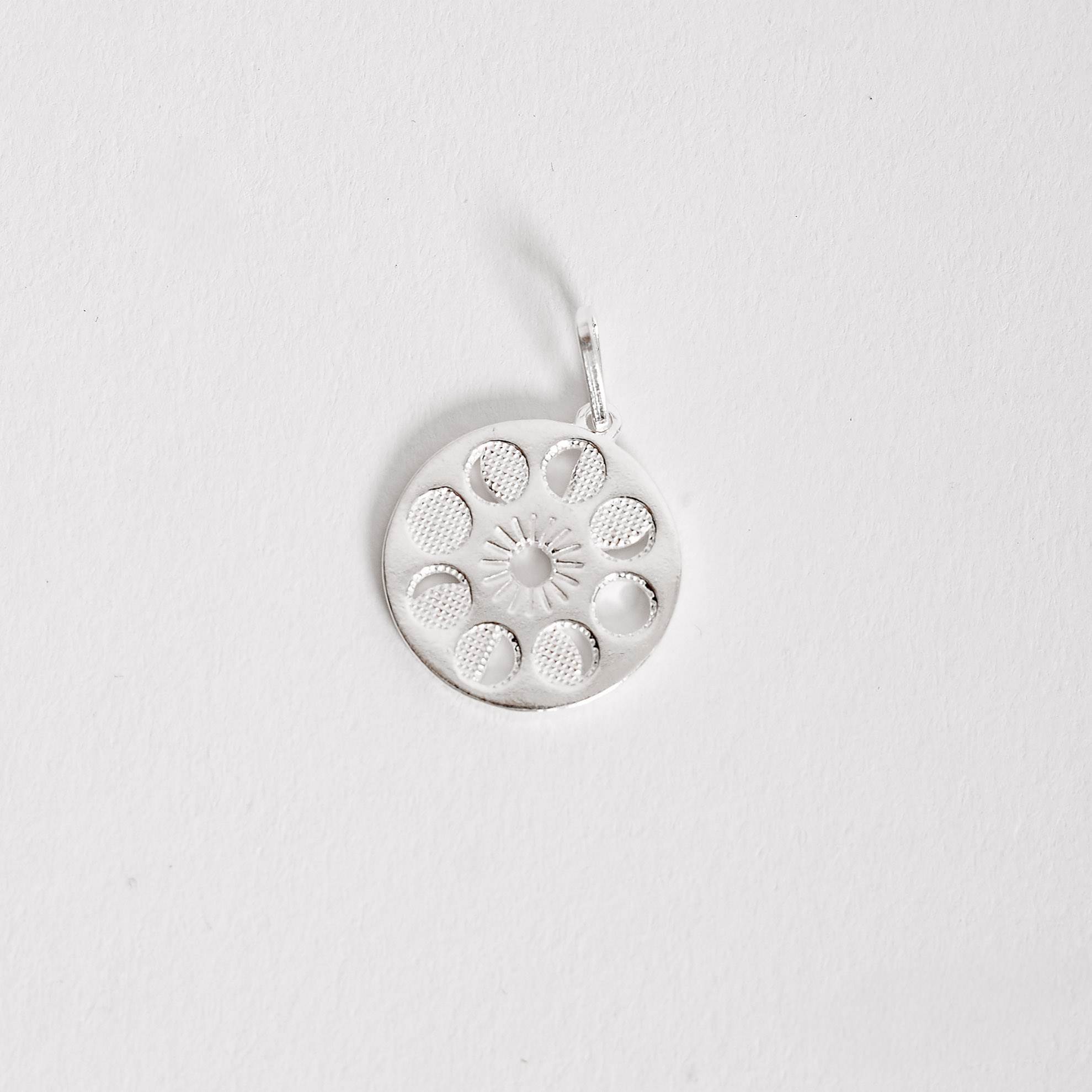 Imagem Secundária Pingente medalha fases da lua 17mm