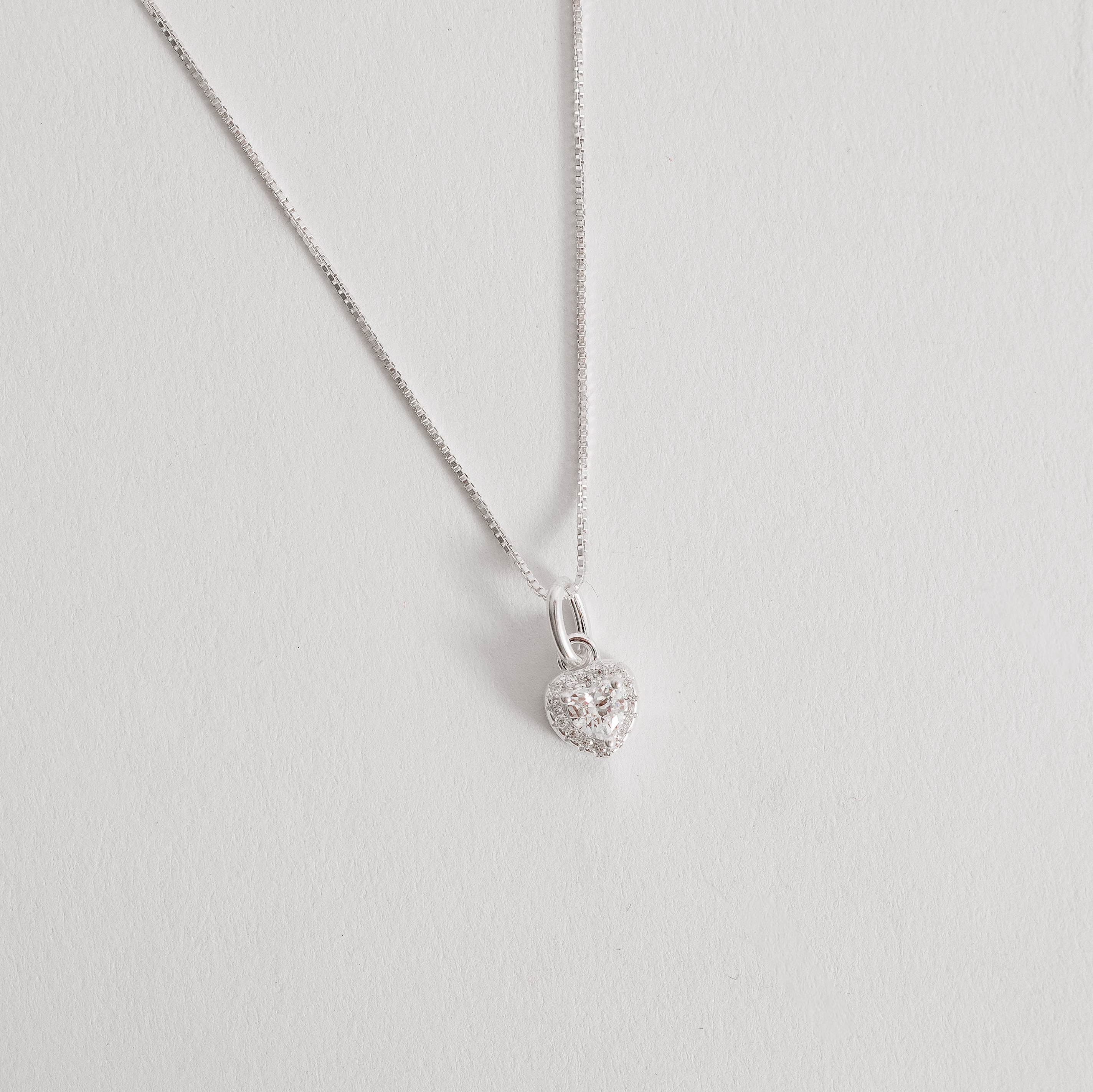 Imagem Colar pingente zircônia coração com cravejado cristal 7mm 40cm