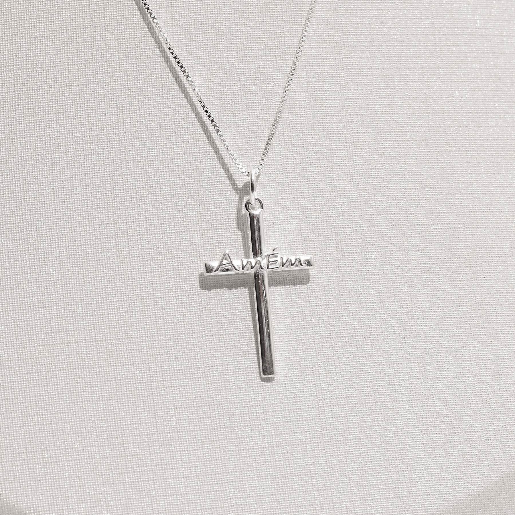 Imagem Secundária Colar pingente cruz escrito Amém 26mm 45cm