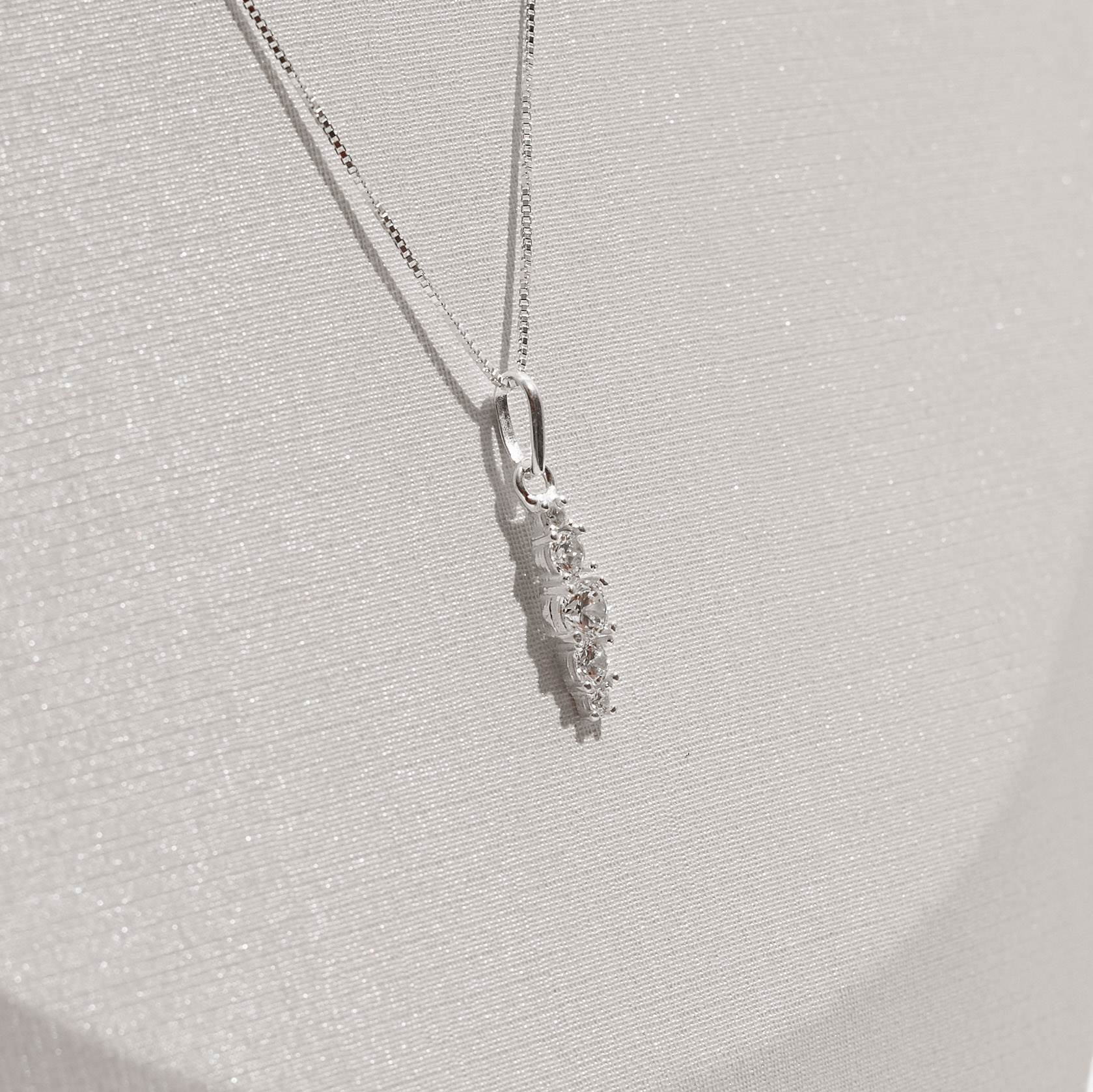 Imagem Secundária Colar pingente zircônias 15mm 45cm