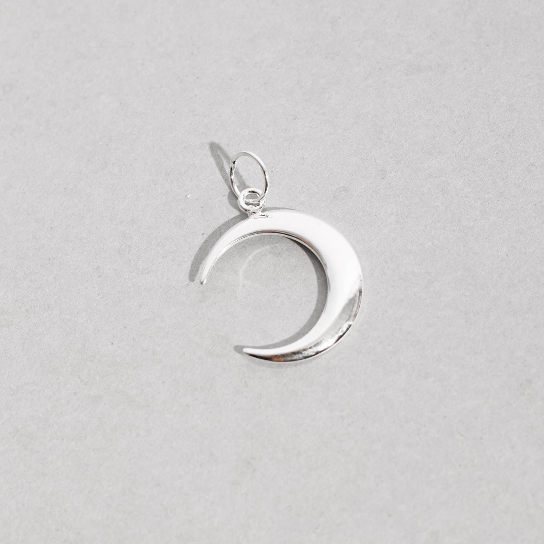 Imagem Pingente lua fina 16mm