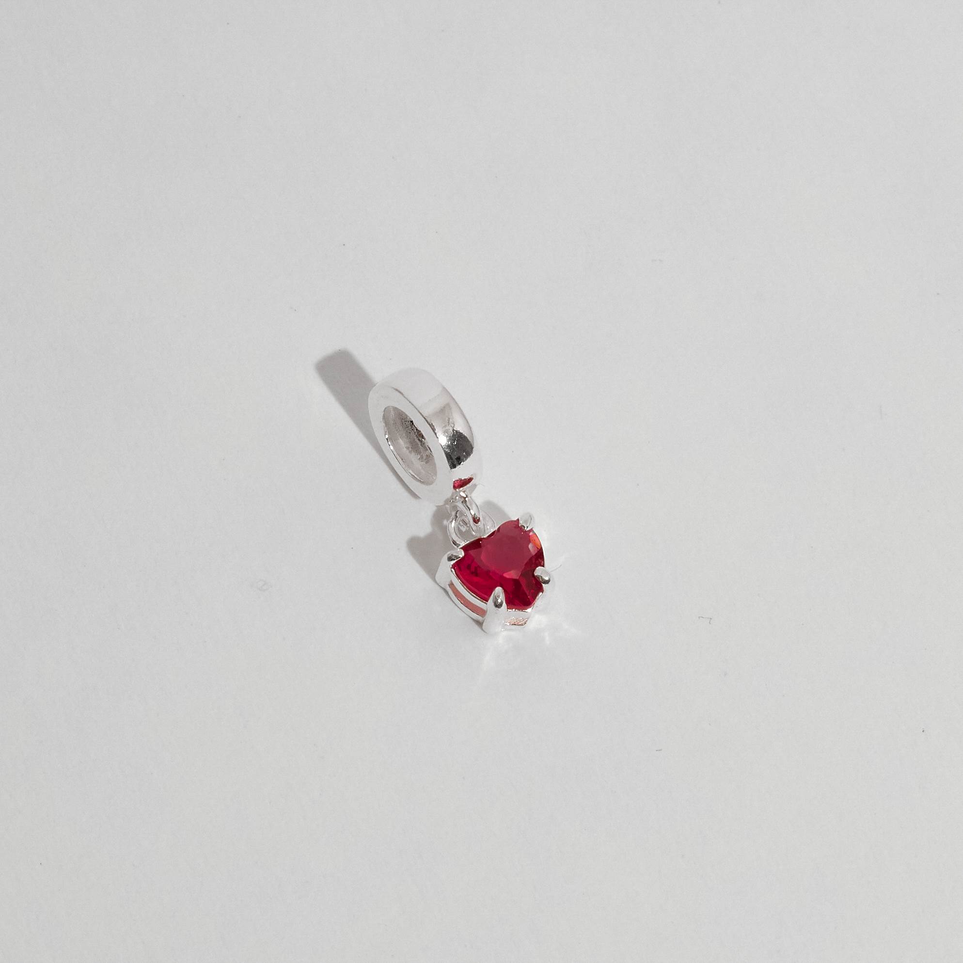 Berloque pingente zircônia coração cereja 5mm
