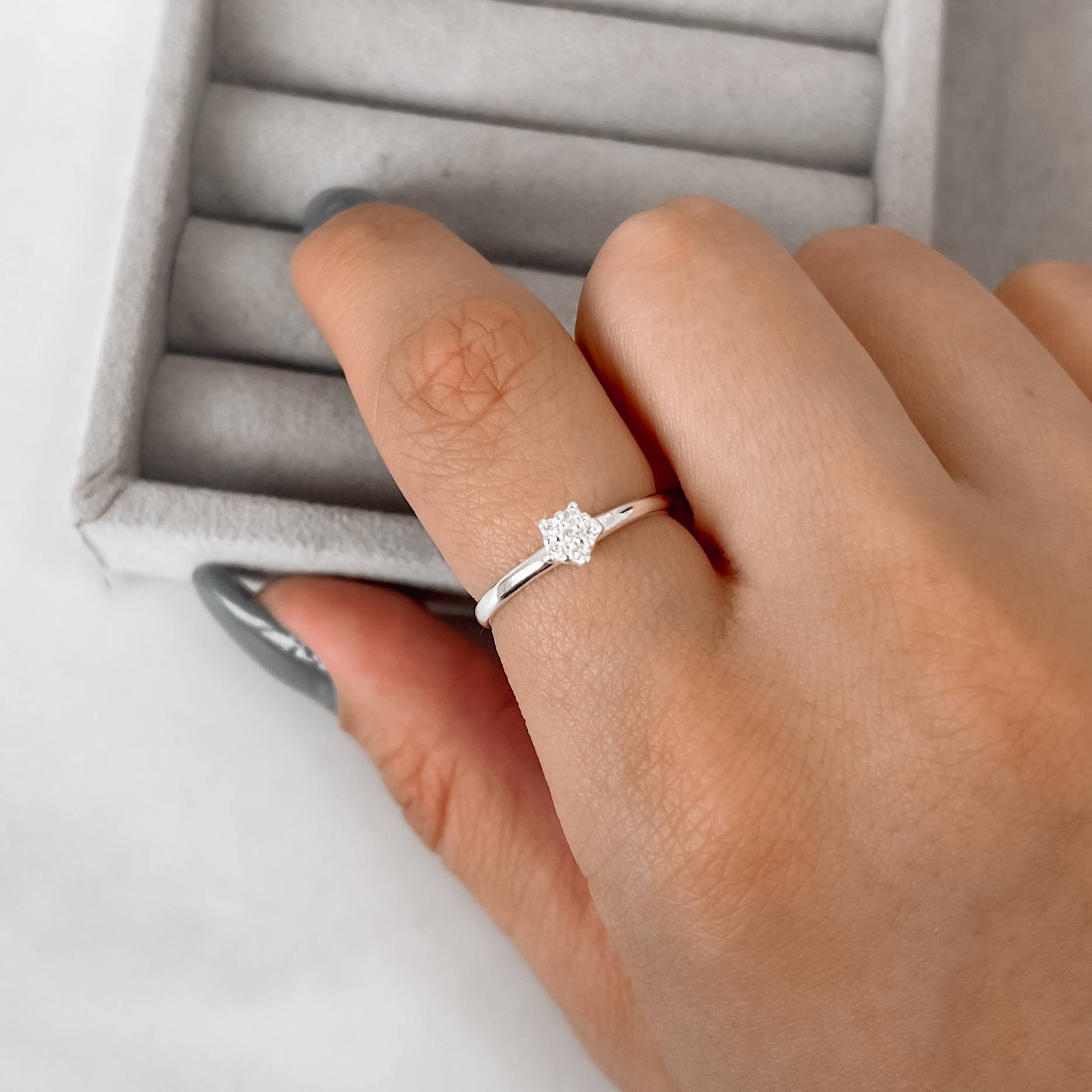 Imagem Secundária Anel estrela cravejada