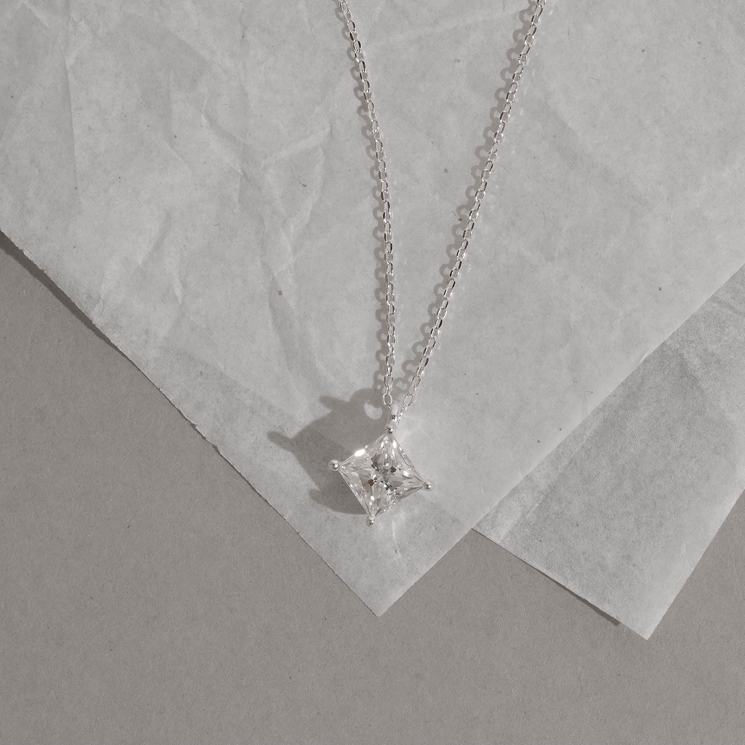 Imagem Secundária Colar pingente moissanite losango cristal 6mm corrente cadeado 40+5cm