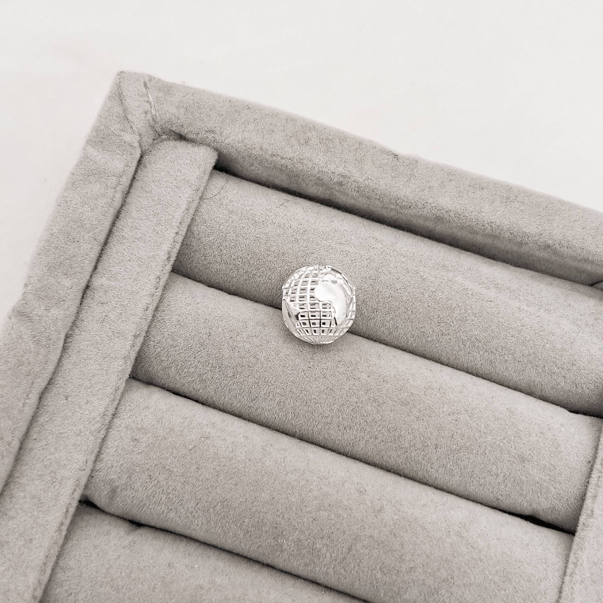 Imagem Secundária Berloque separador bola mundo 3D 12mm