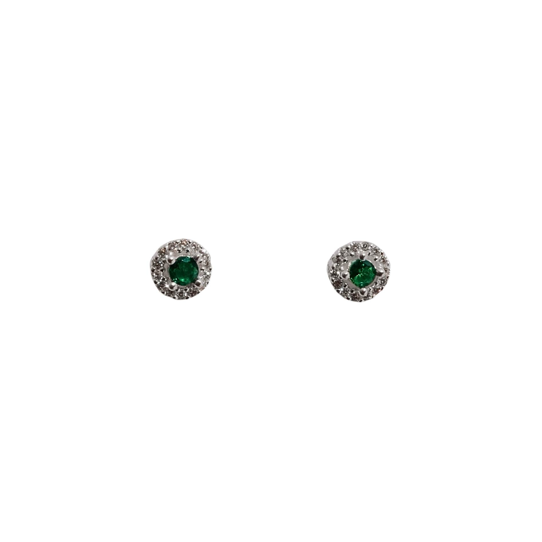 Brinco zircônia esmeralda com cravejado 6mm