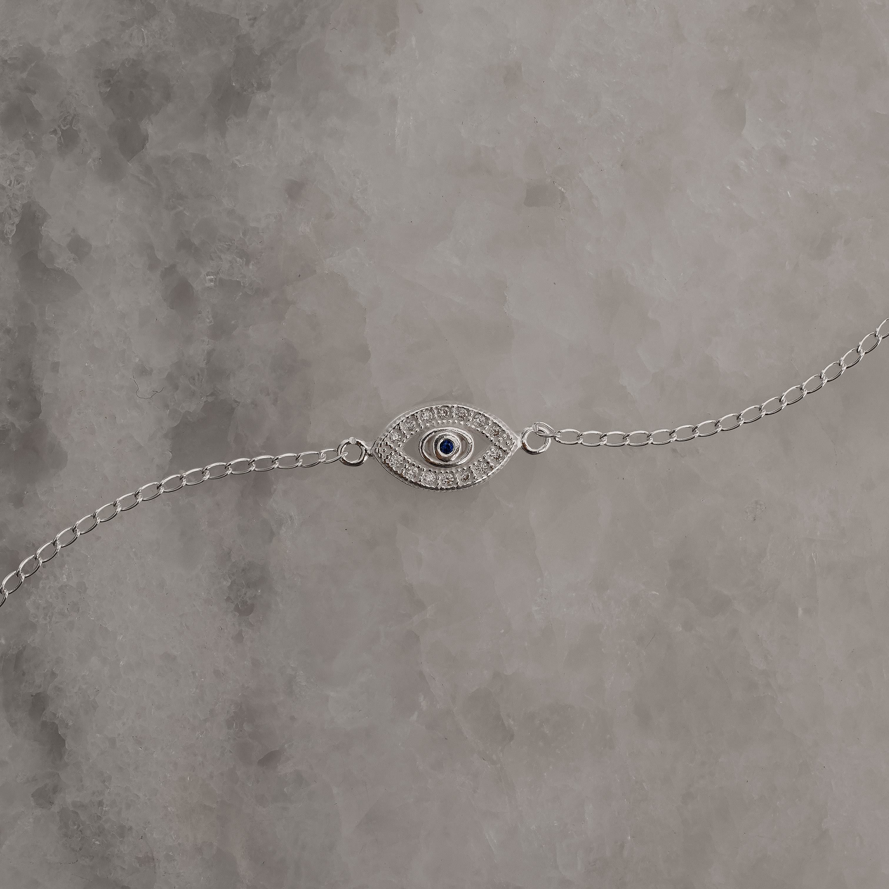 Pulseira entremeio olho com zircônias 14mm