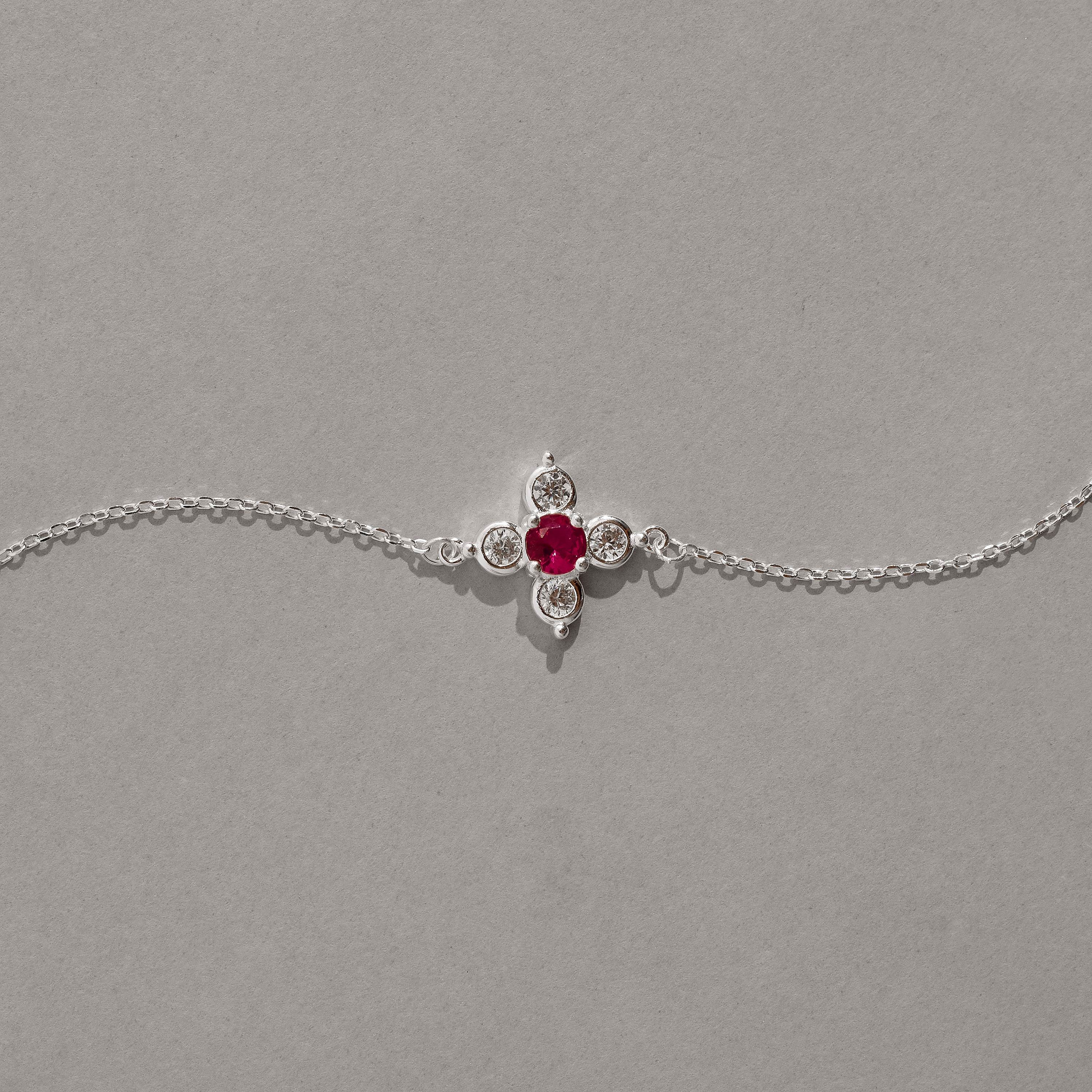 Imagem Secundária Pulseira entremeio flor com zircônias cristal e cereja 14mm