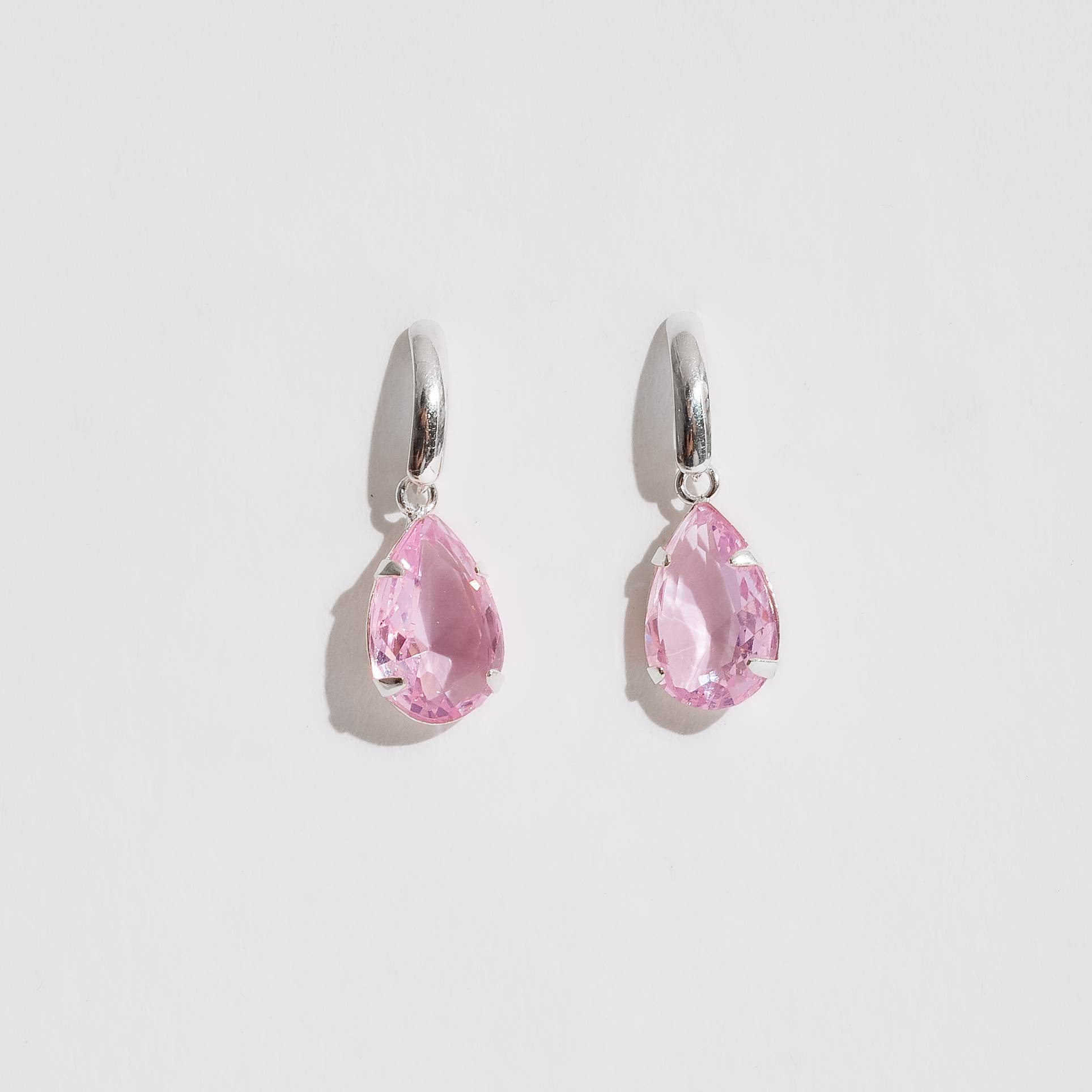 Imagem Brinco base com zircônia gota rosa 12mm