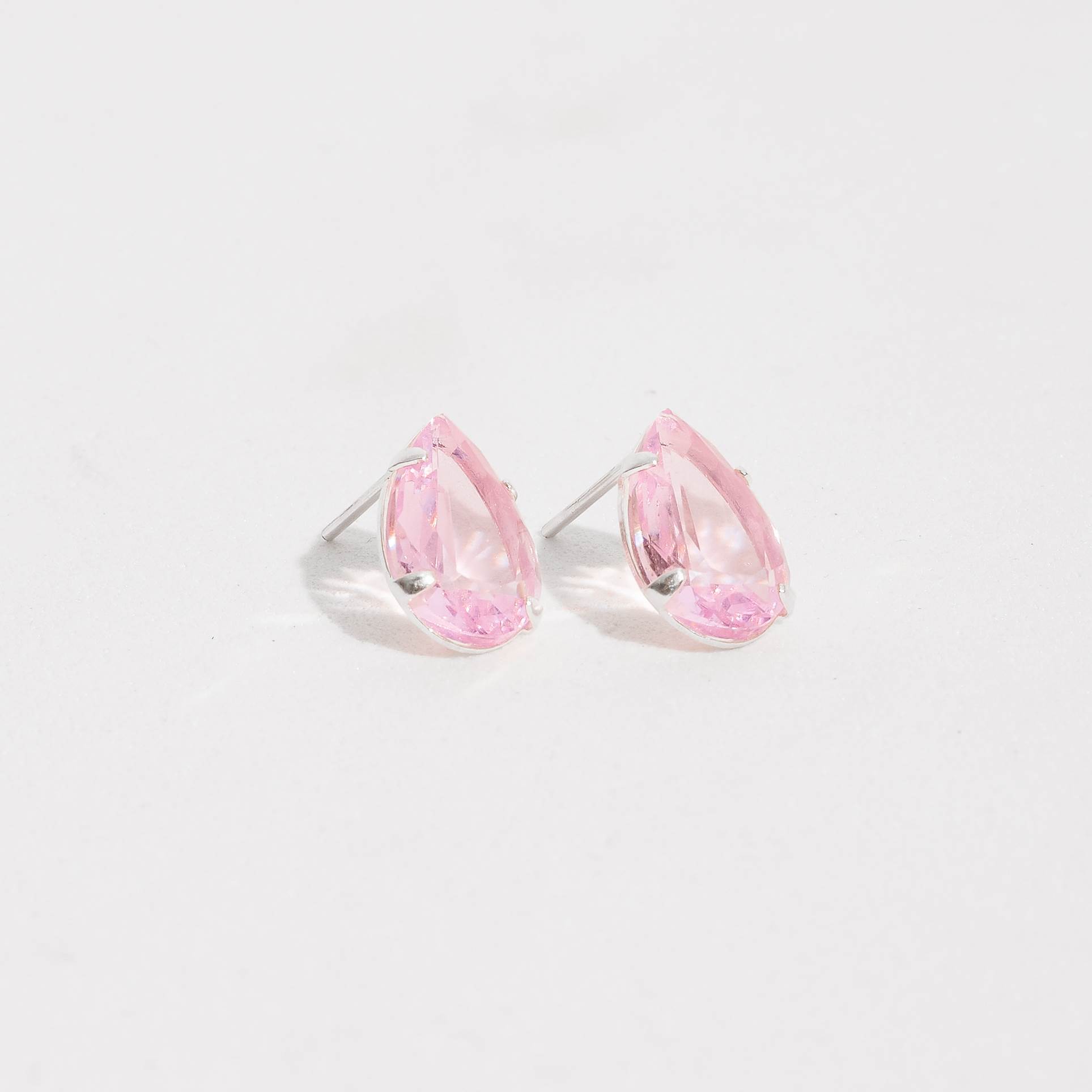 Imagem Secundária Brinco zircônia gota rosa 12mm