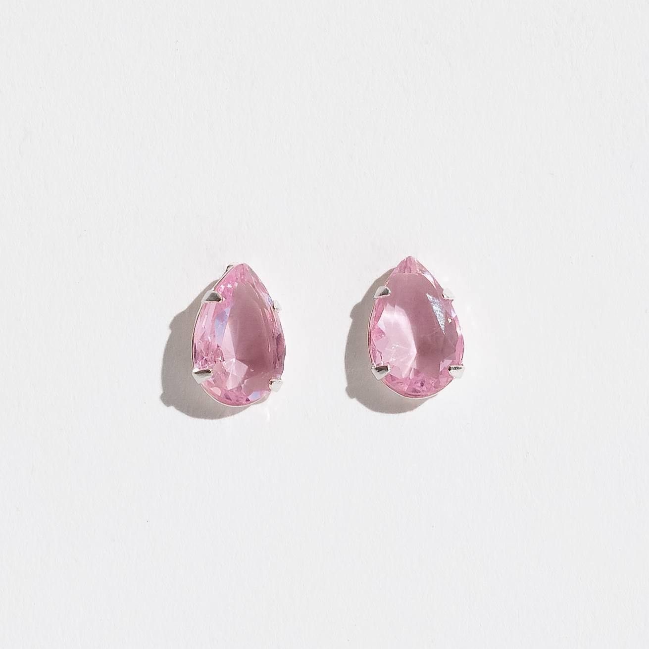 Imagem Brinco zircônia gota rosa 12mm