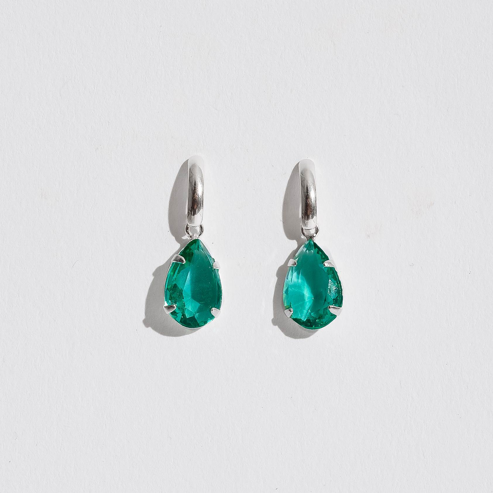 Imagem Brinco base com zircônia gota turmalina 12mm