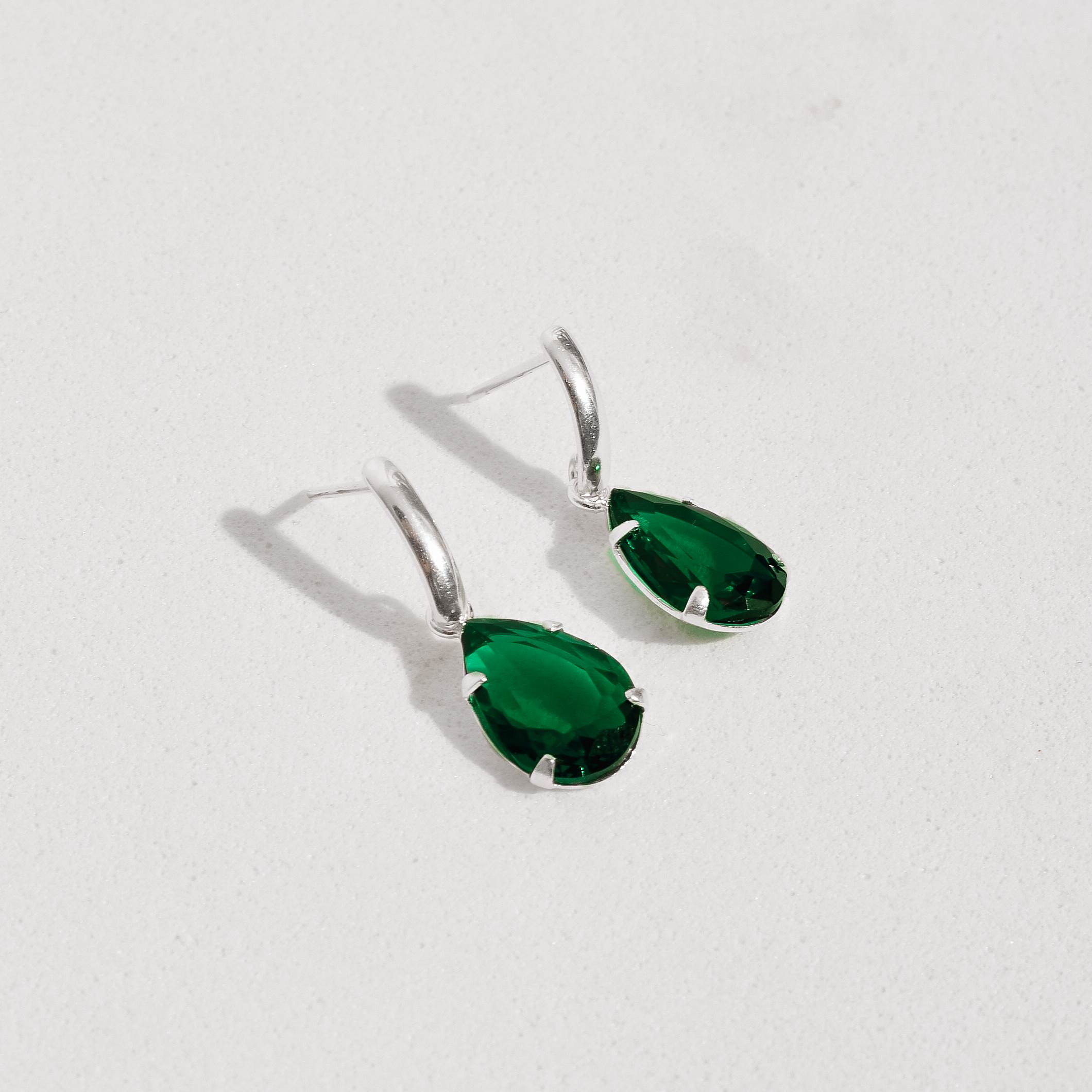 Imagem Secundária Brinco base com zircônia gota esmeralda 12mm
