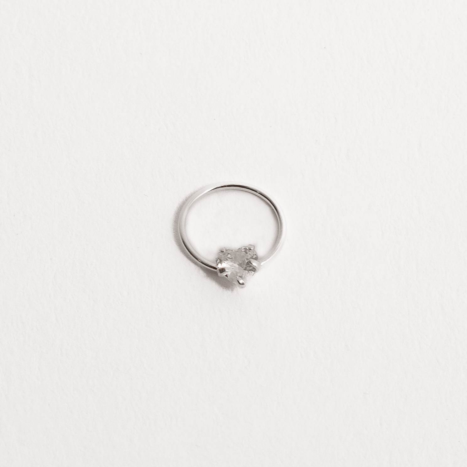 Piercing argola 10mm com zircônia coração