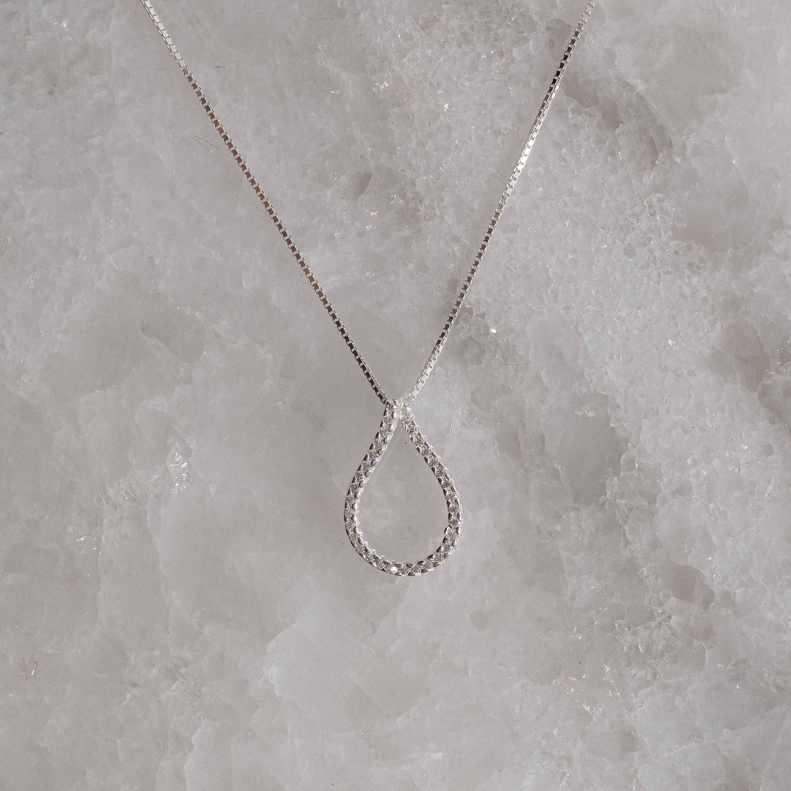 Imagem Secundária Colar gota vazada cravejada 20mm 45cm