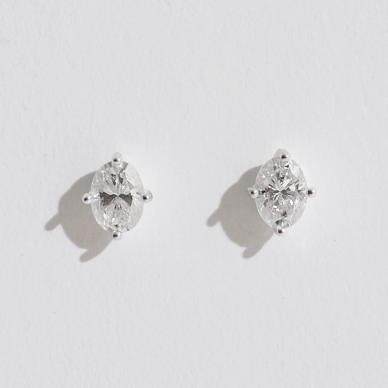 Imagem Brinco moissanite oval 8x6mm
