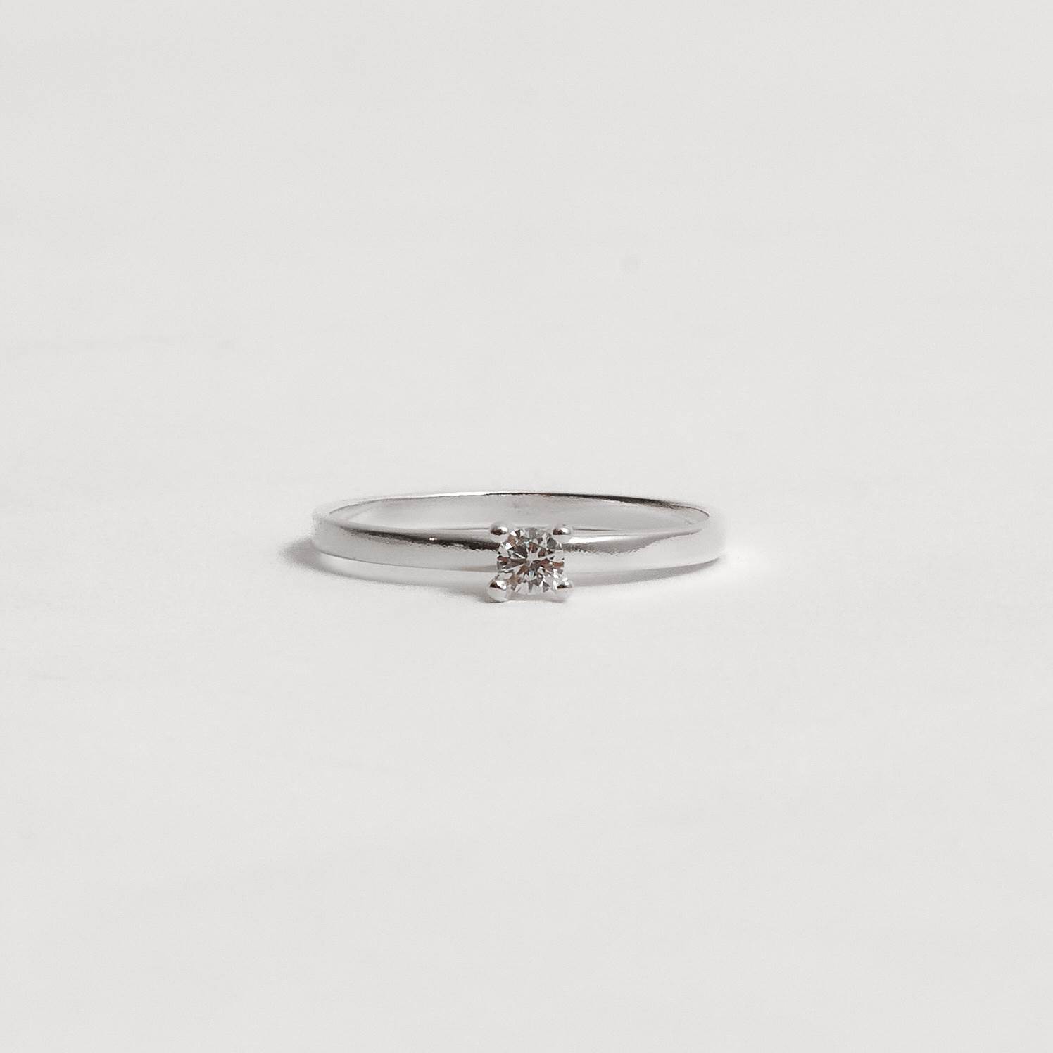 Imagem Anel solitário zircônia 3mm fio quadrado