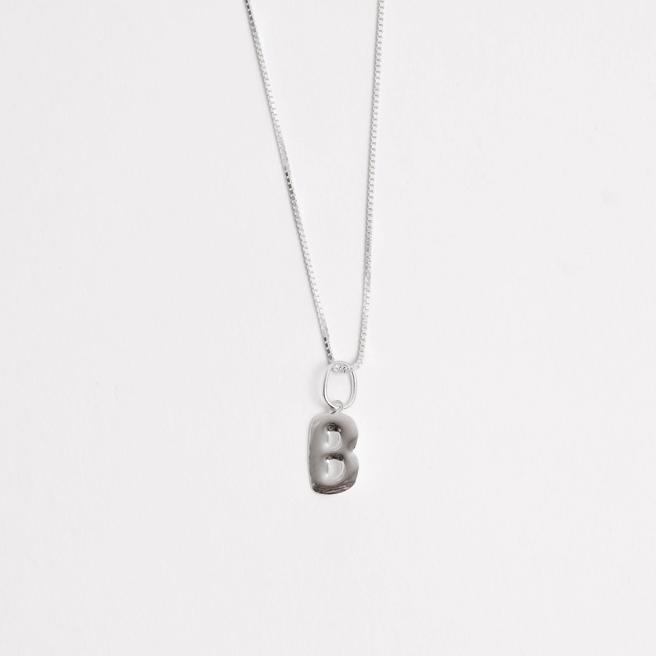 Imagem Colar pingente letra B 15mm 45cm