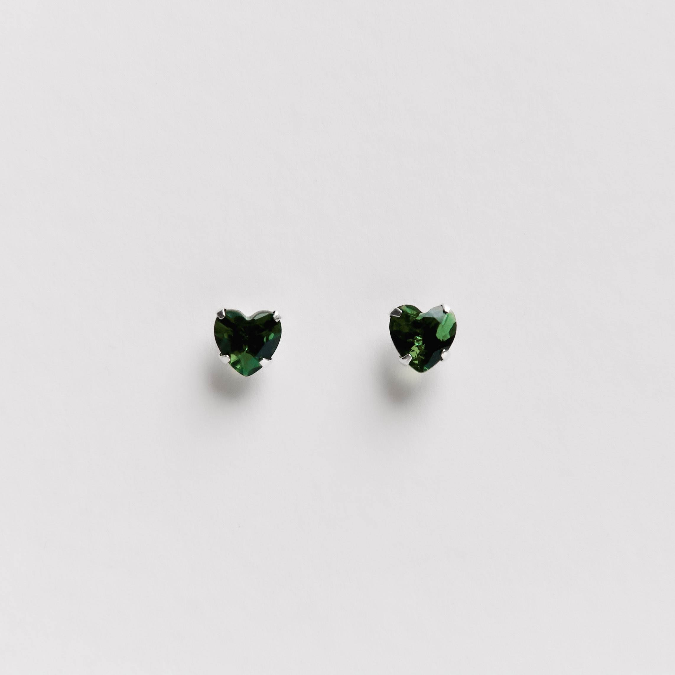 Imagem Brinco zircônia coração esmeralda 6mm
