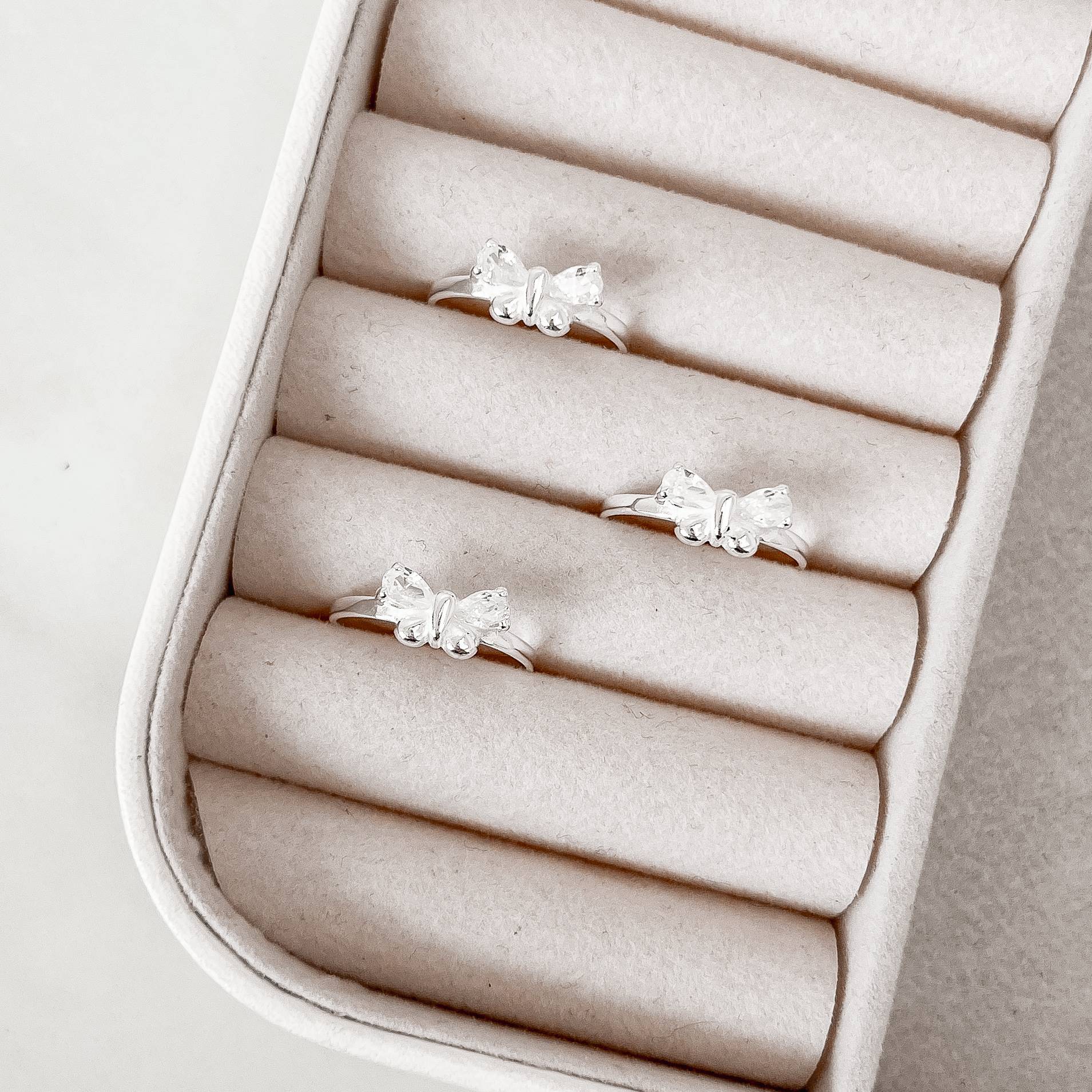 Imagem Secundária Anel borboleta detalhe zircônia