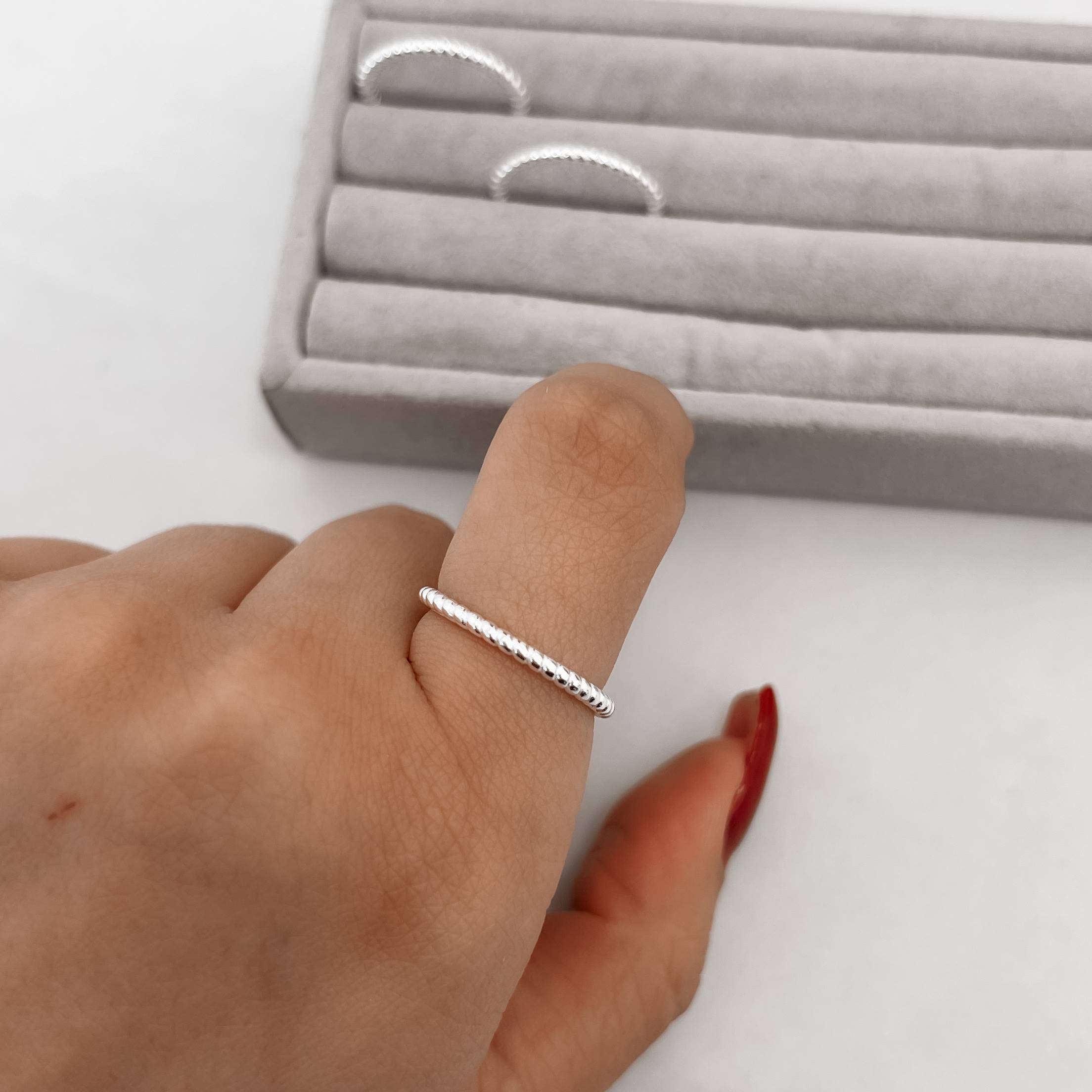 Imagem Secundária Anel detalhe torcido