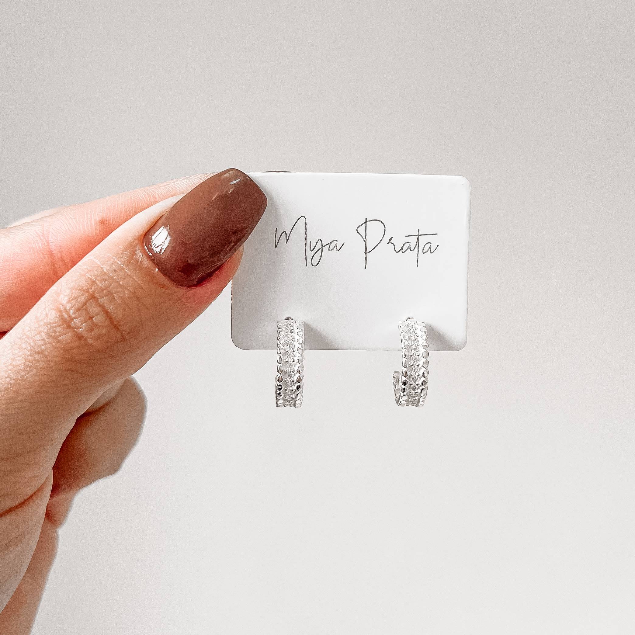 Imagem Secundária Argola fio bolinhas com cravejado 15mm tarraxa