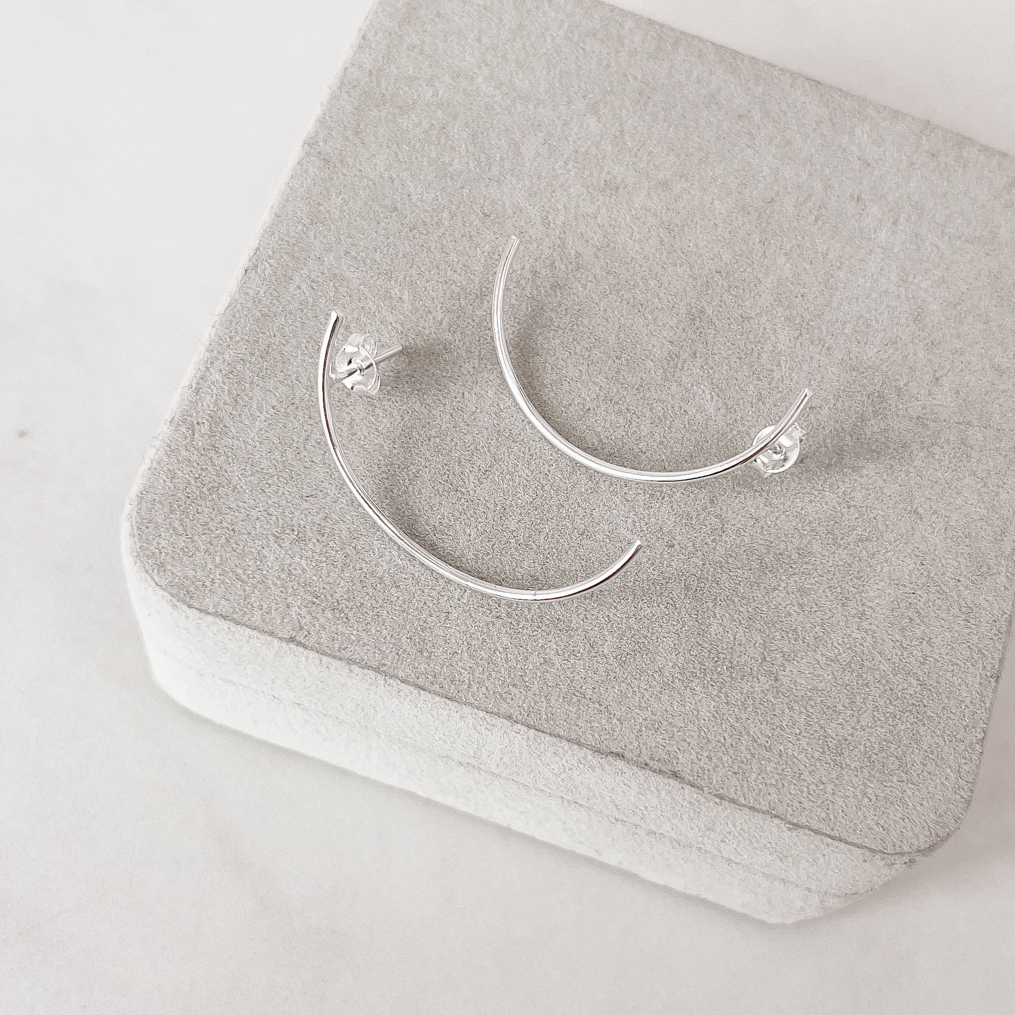 Brinco fio redondo 37mm