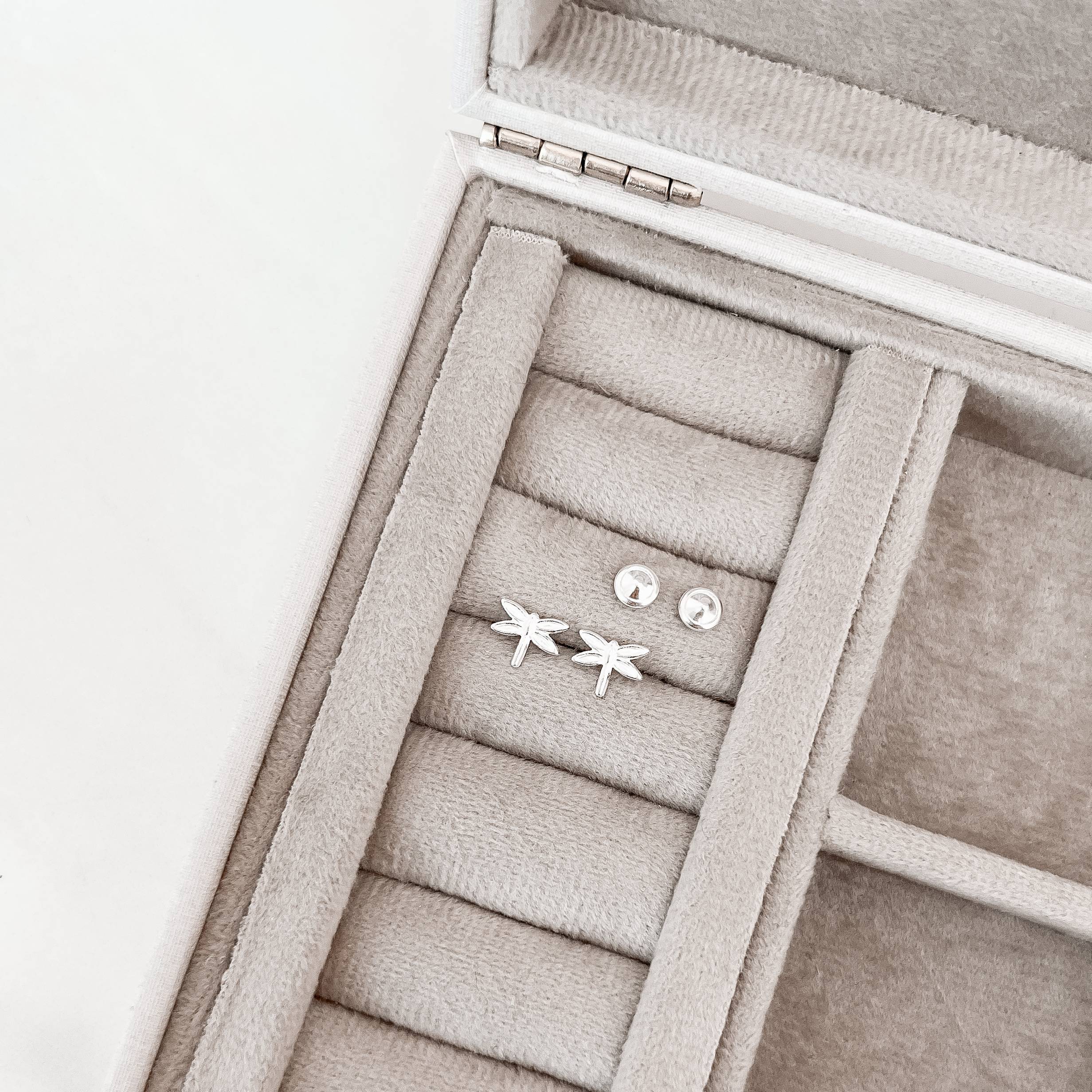 Brinco infantil libélula 8mm tarraxa baby