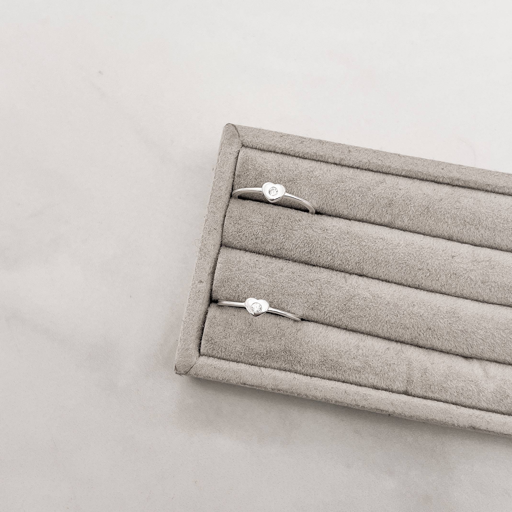 Anel coração com zircônia