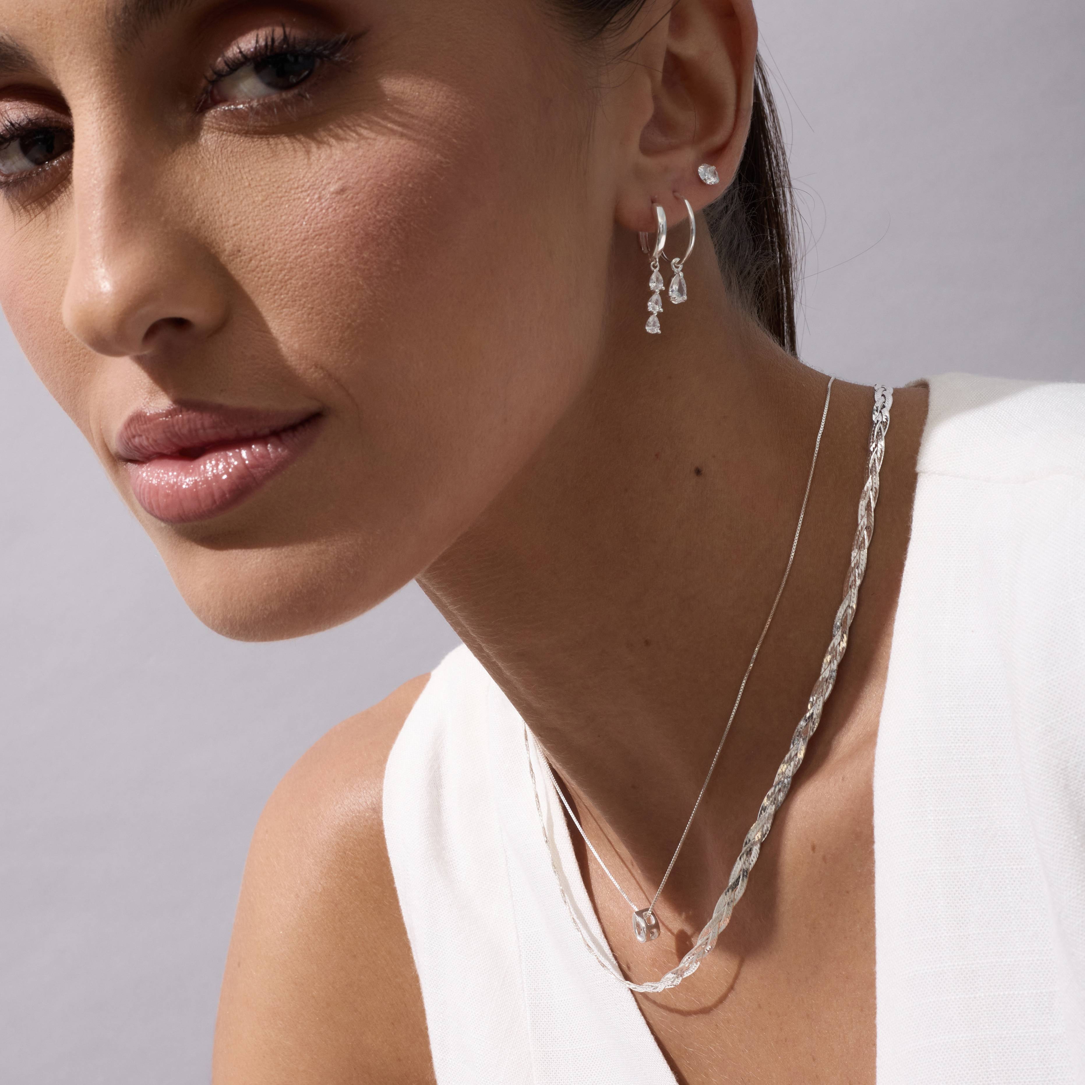 Imagem Secundária Colar zircônia gota embutida 7mm 40cm