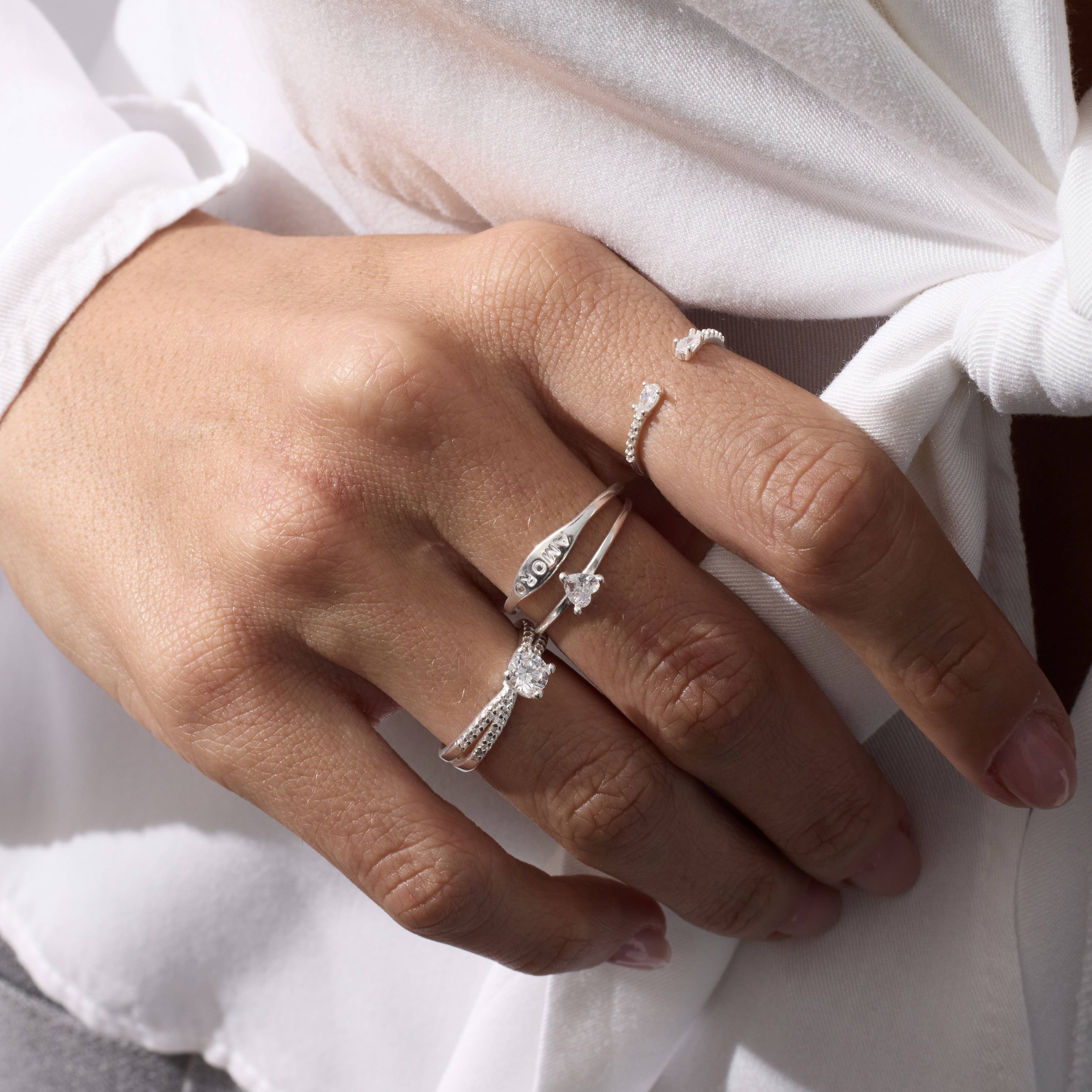 Imagem Secundária Anel escrito amor detalhe zircônia