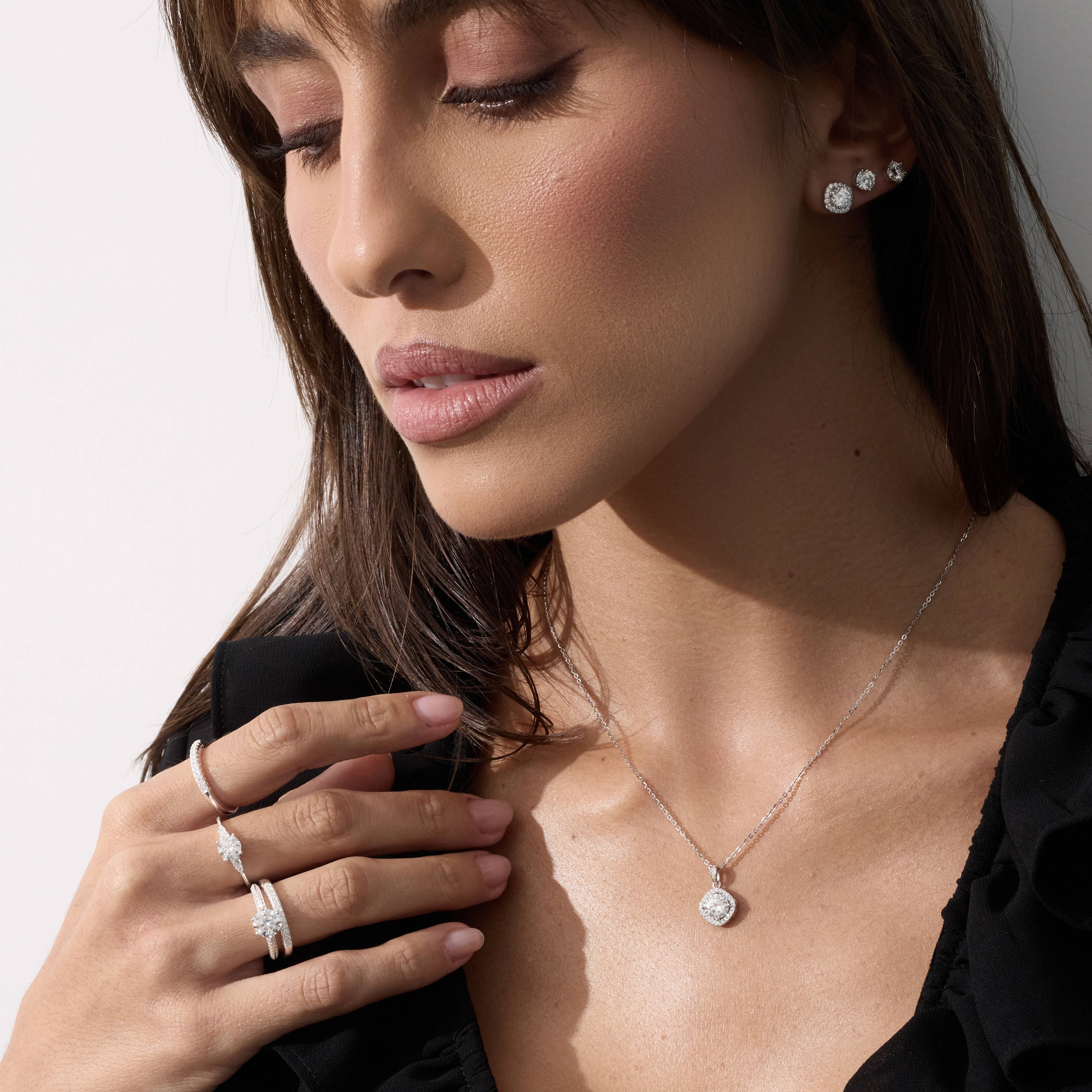 Imagem Secundária Brinco moissanite cristal 5mm com quadrado cravejado ródio