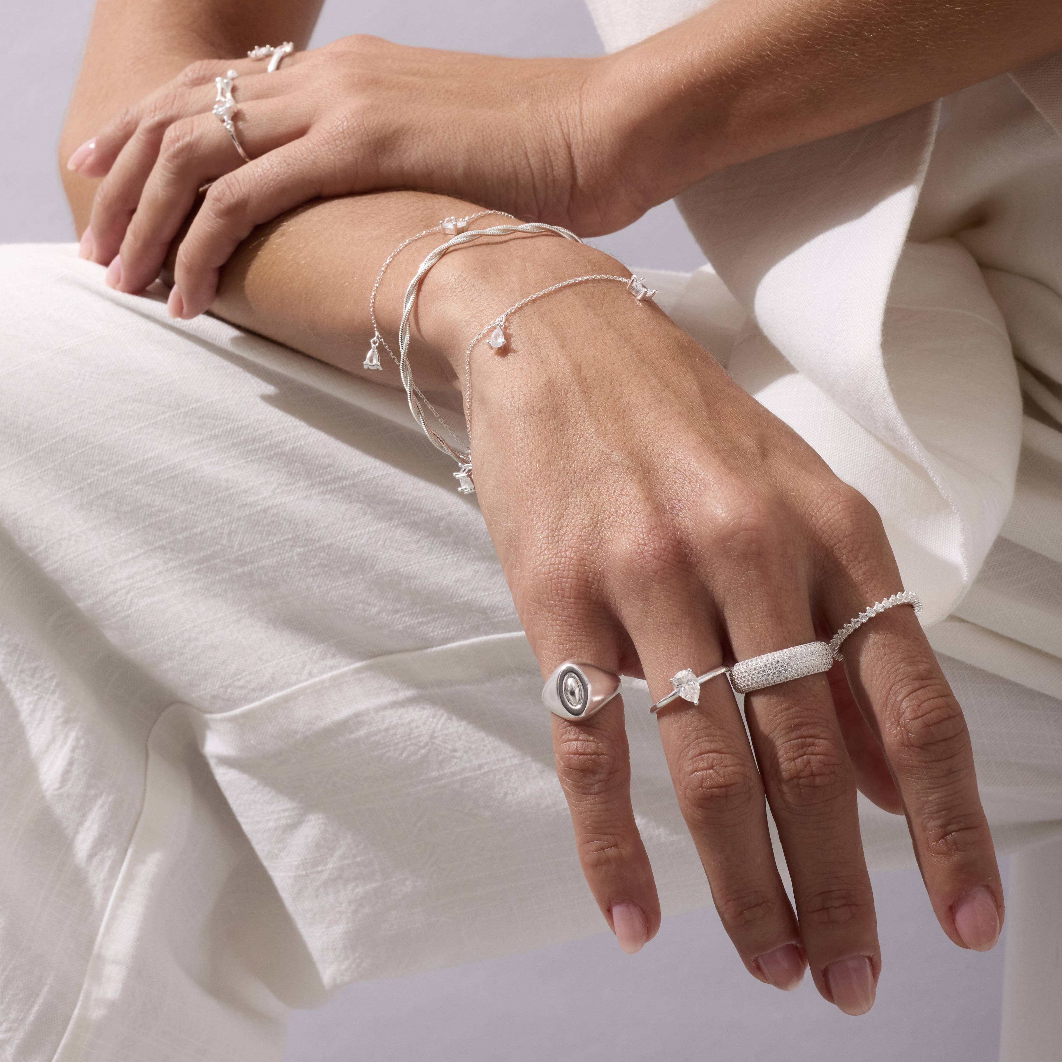 Imagem Secundária Anel aliança toda cravejada 2mm