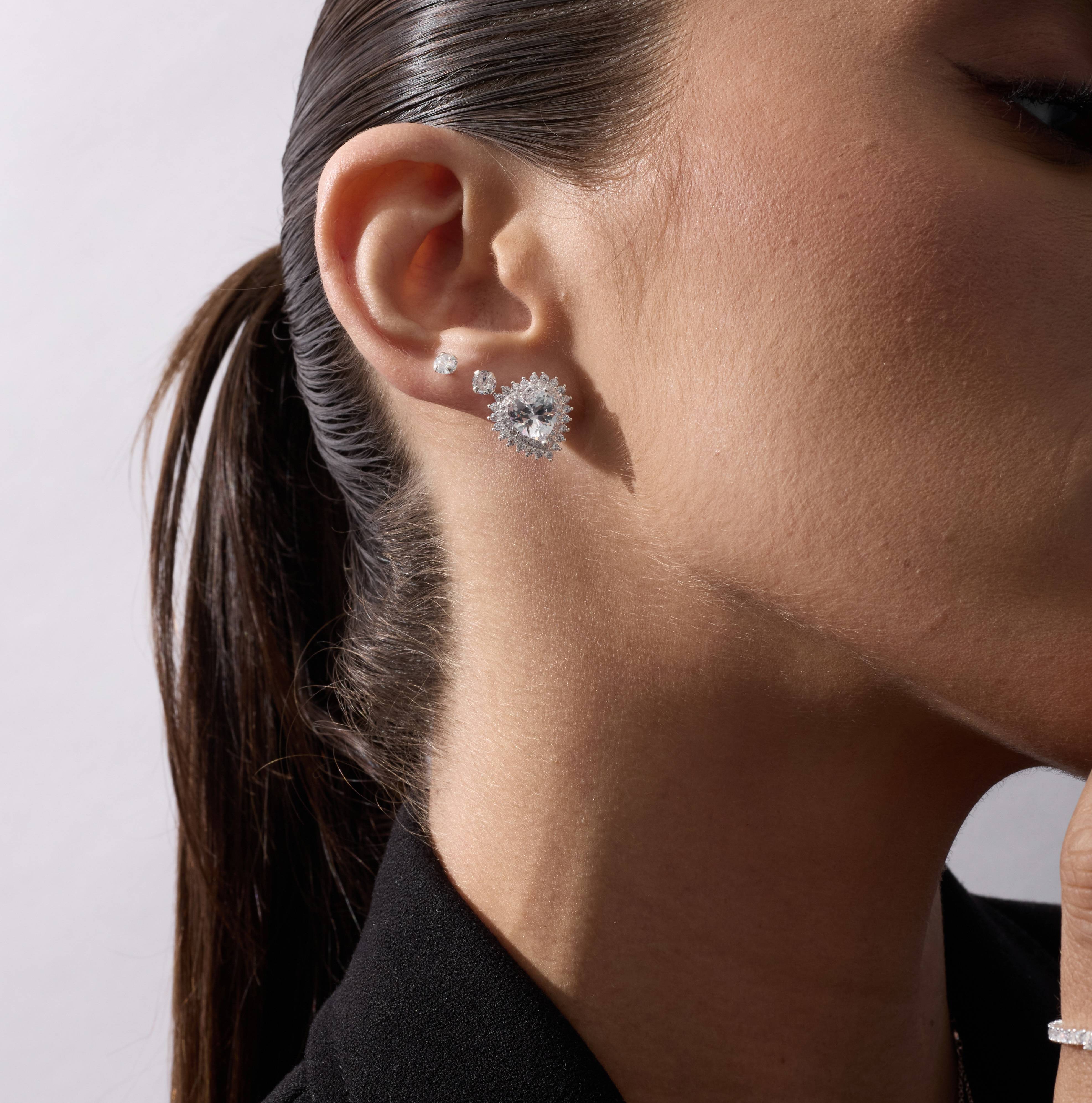 Imagem Secundária Brinco zircônia coração com duplo cravejado 15mm