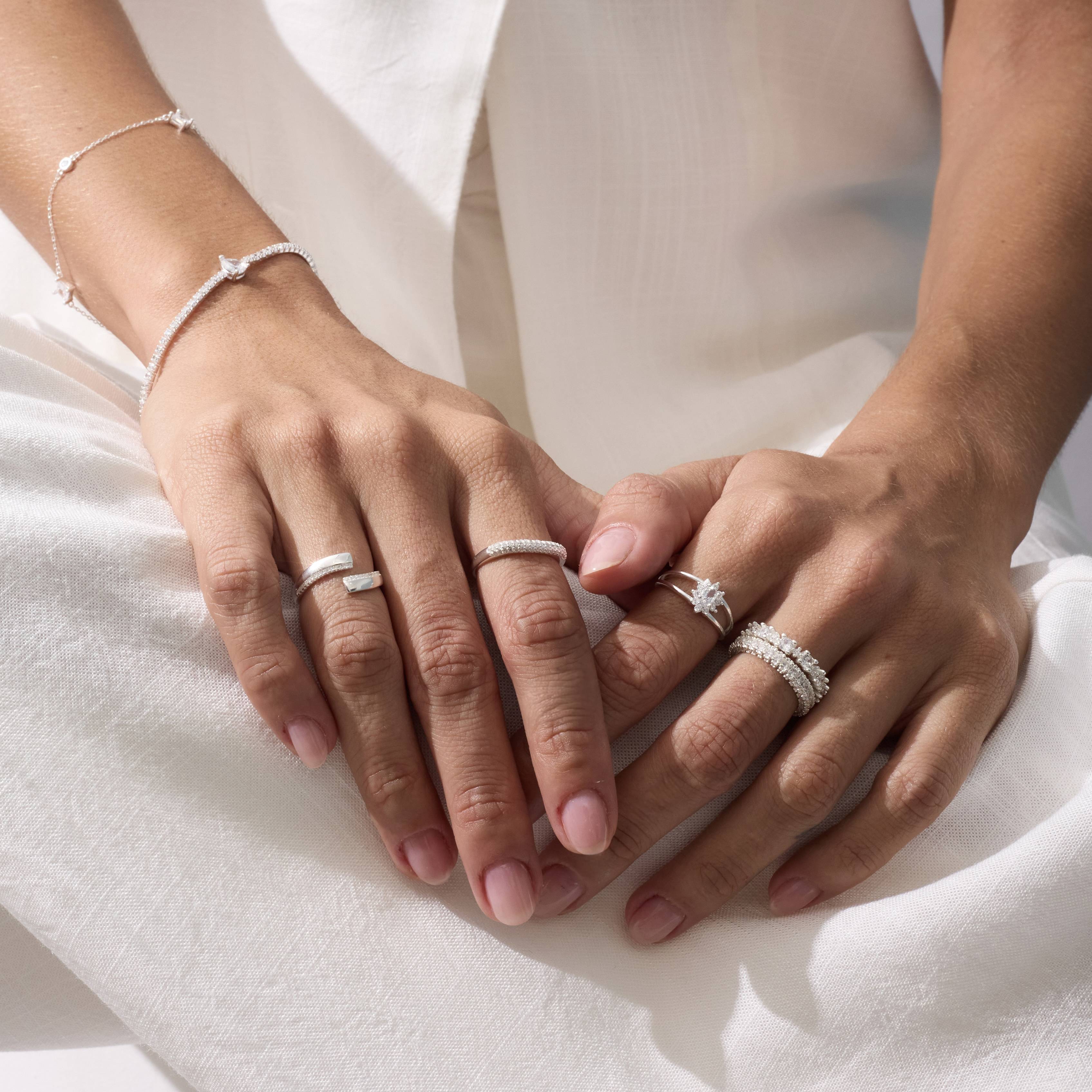 Imagem Secundária Pulseira entremeio zircônias redonda 3mm e losango 6mm 16+4cm